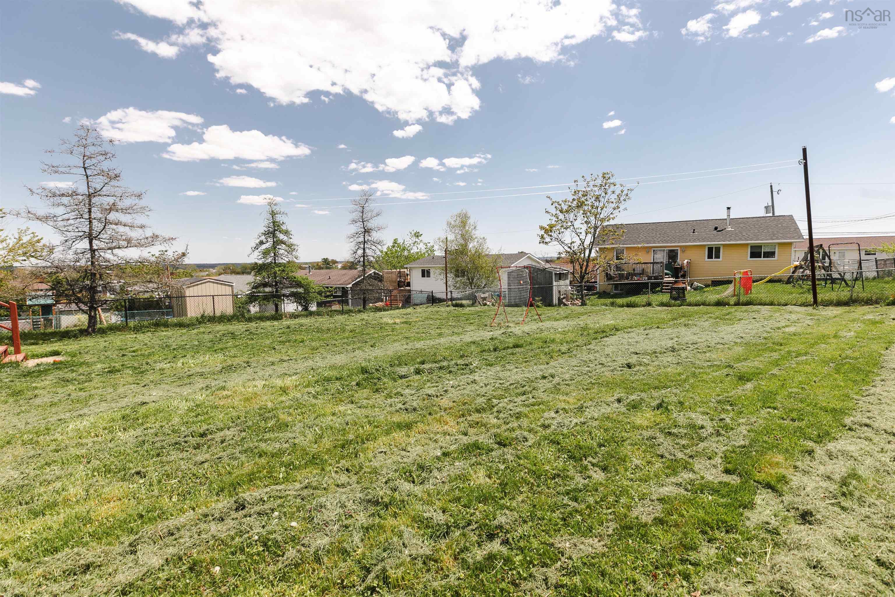 $449,900.00: 30 Lanarkshire, Cole Harbour