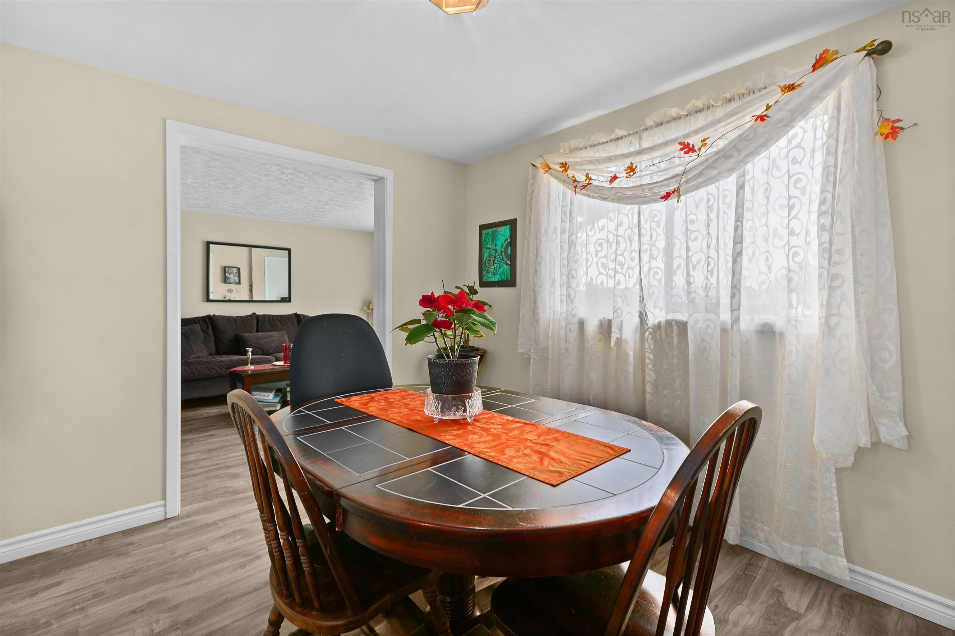 $449,900.00: 30 Lanarkshire, Cole Harbour