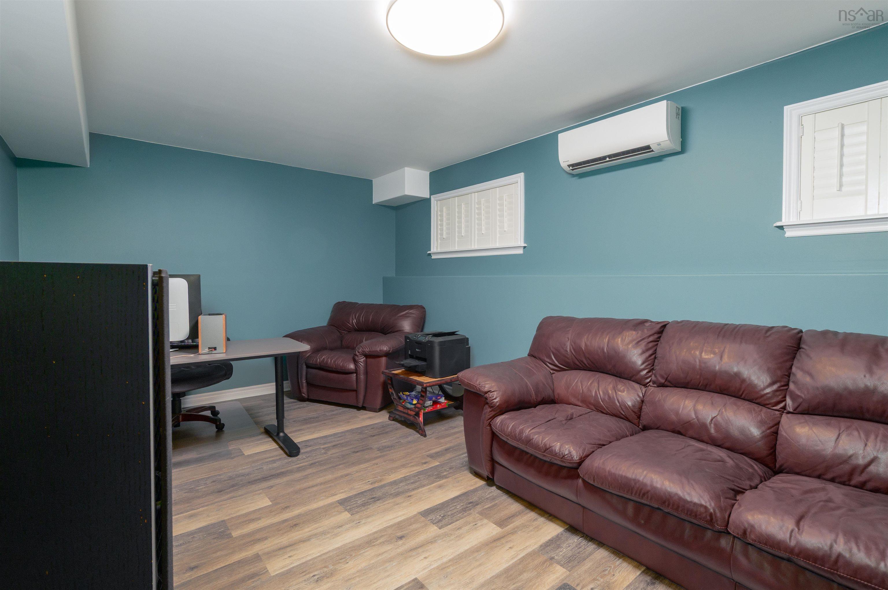 $549,900.00: 31 Woodhaven Close, Dartmouth