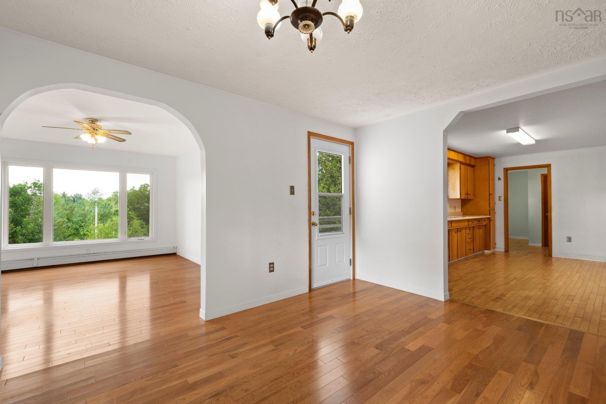 $495,000.00: 72 New Canaan Road, Canaan