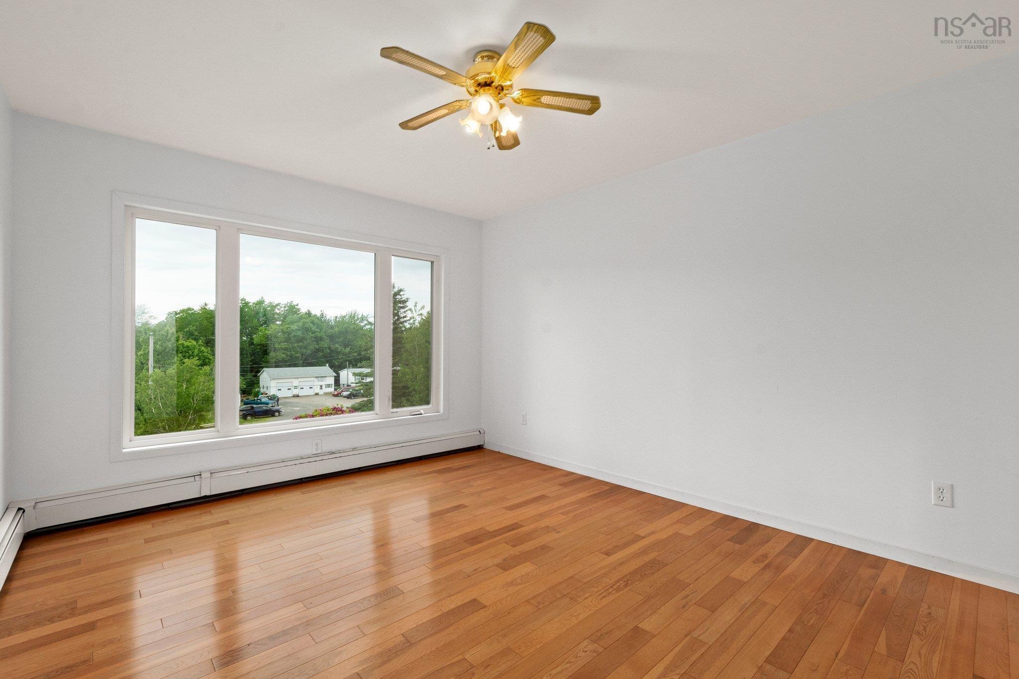 $495,000.00: 72 New Canaan Road, Canaan