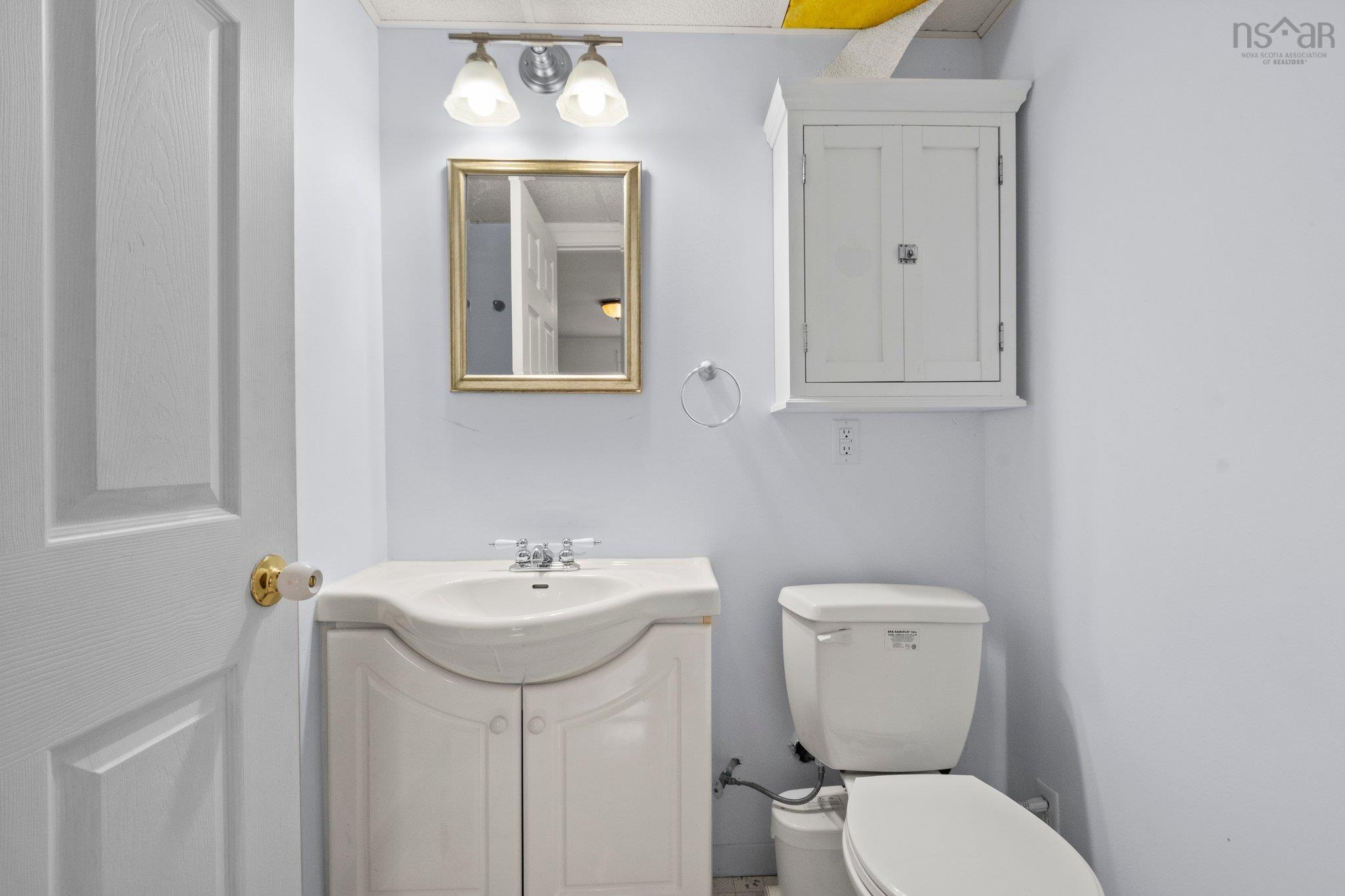 $495,000.00: 72 New Canaan Road, Canaan