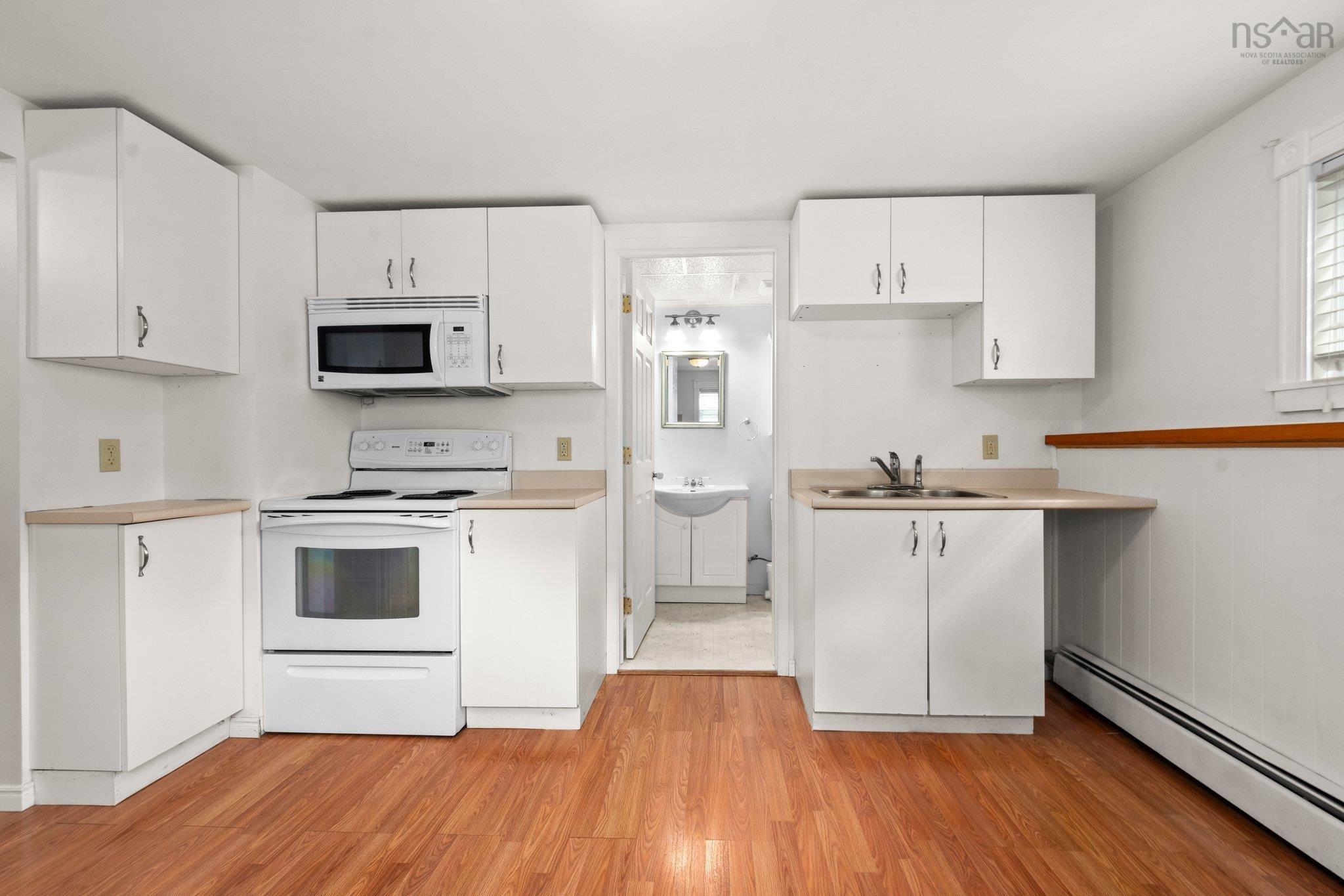 $495,000.00: 72 New Canaan Road, Canaan