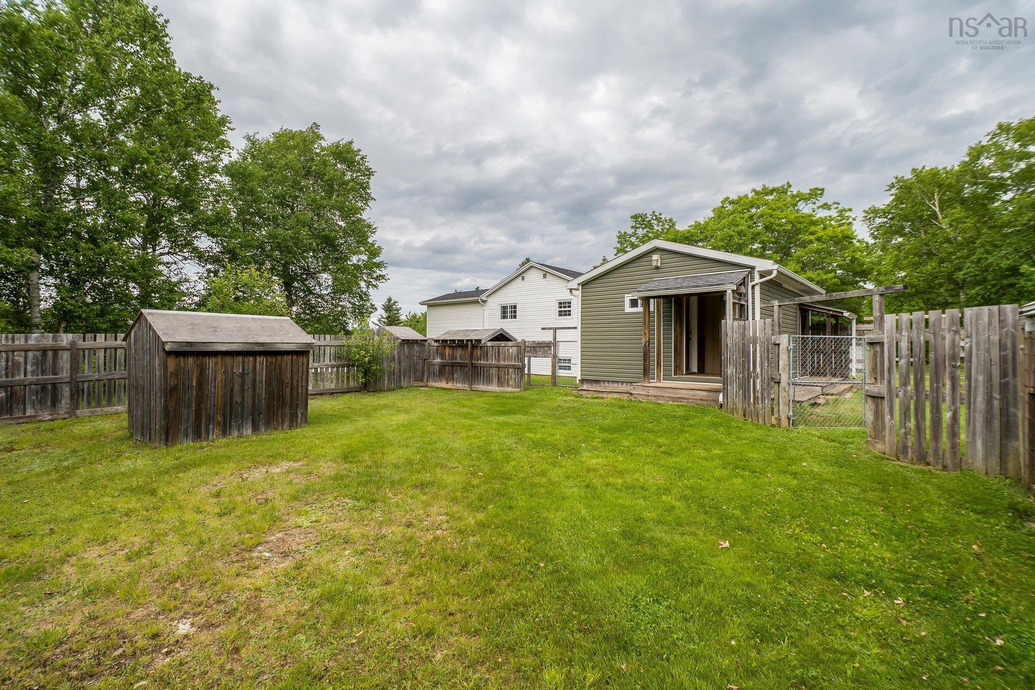 $495,000.00: 72 New Canaan Road, Canaan