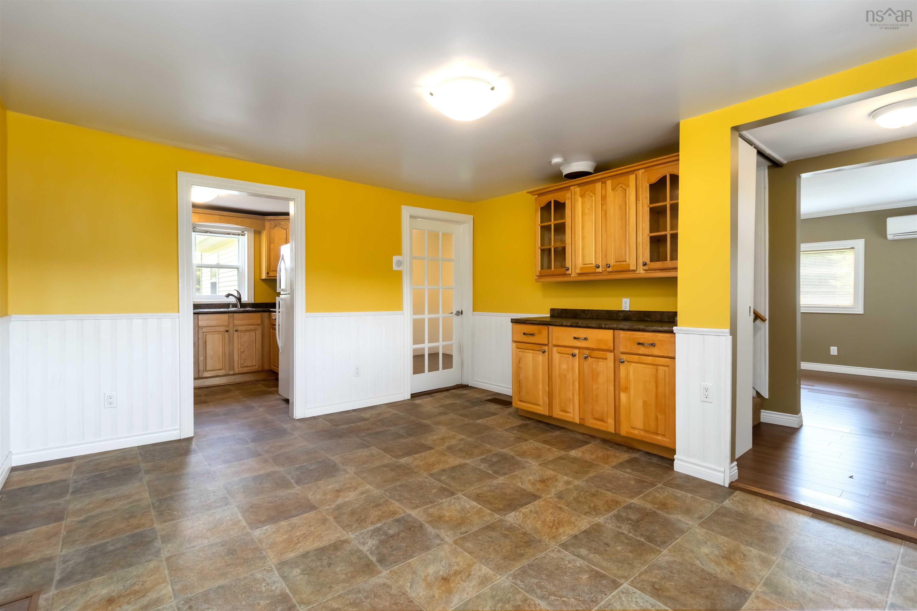 $474,000.00: 940 210 Highway, Waterloo