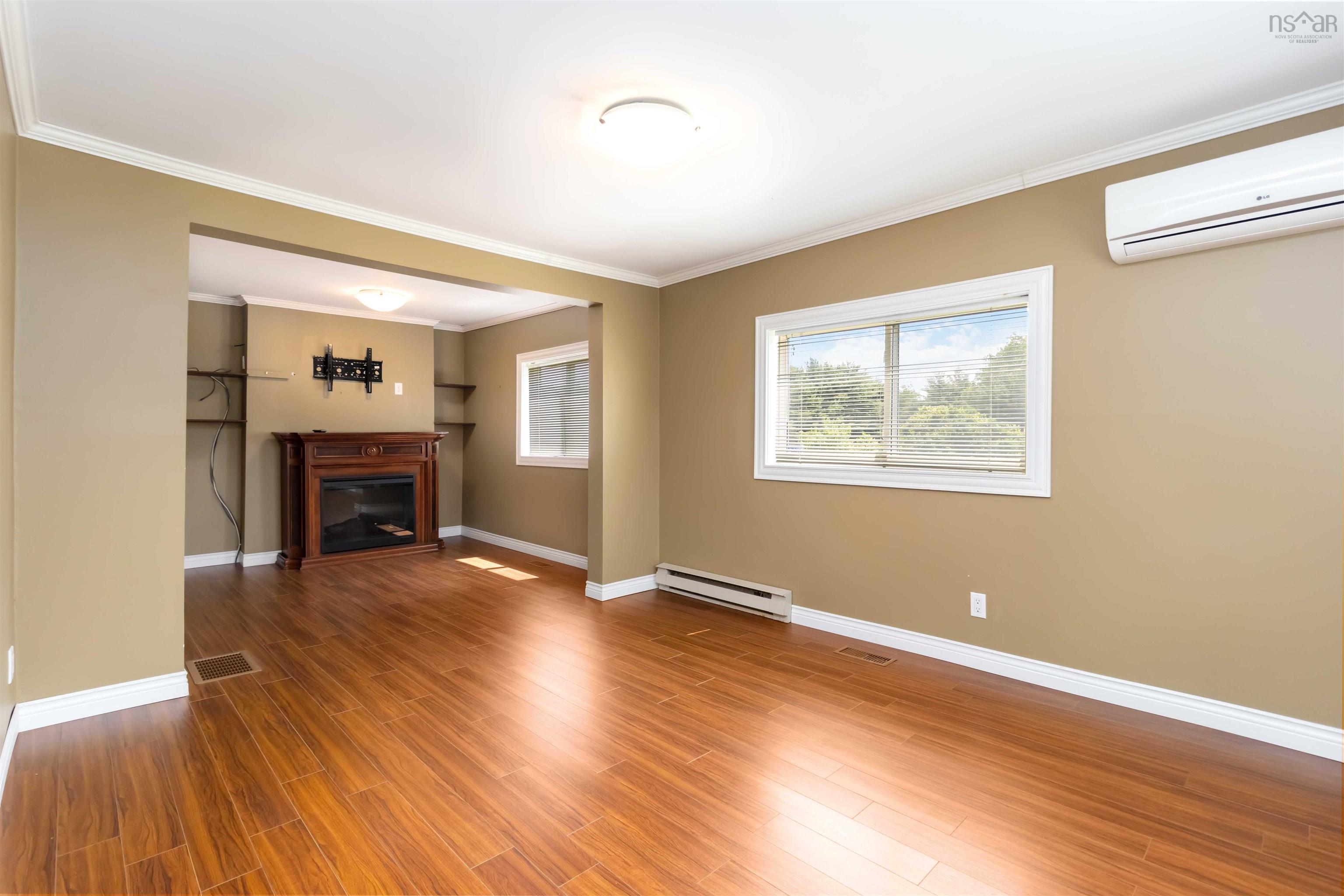 $474,000.00: 940 210 Highway, Waterloo