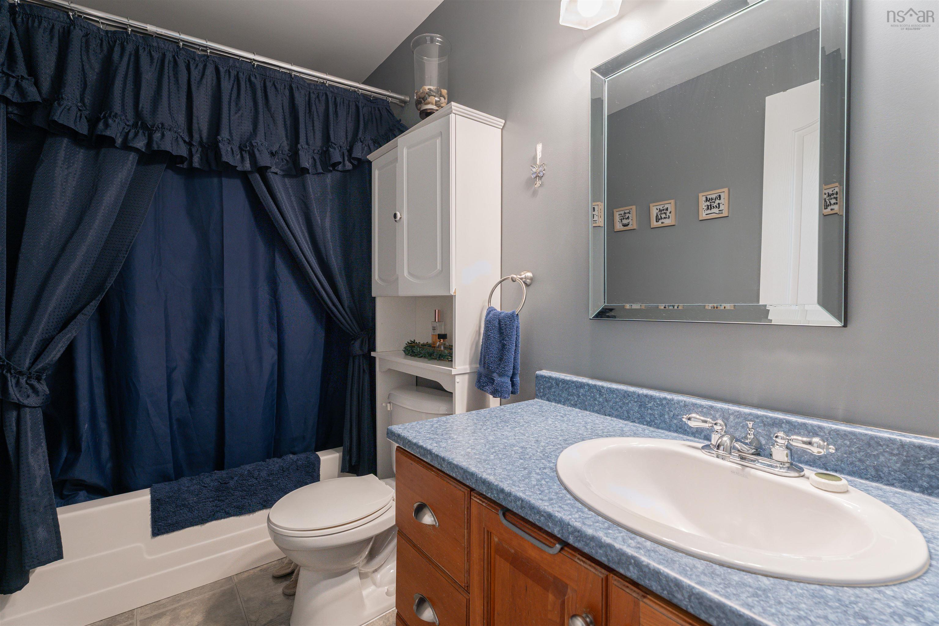 $899,900.00: 75 Wessex Hill, Beaver Bank