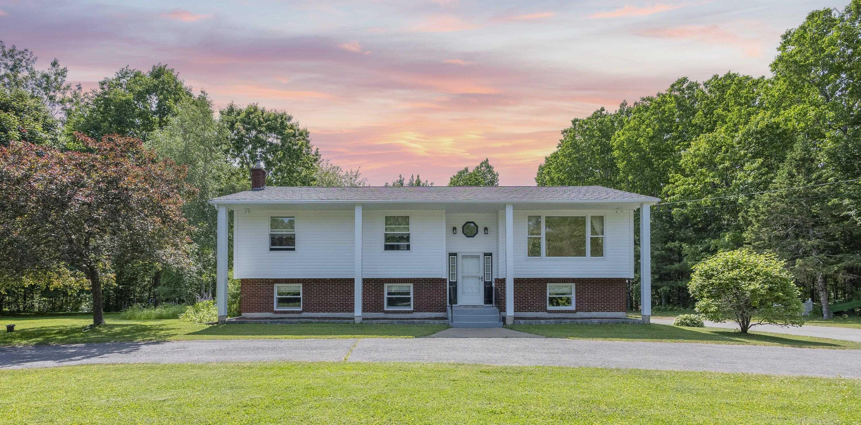 $487,500.00: 1803 Gerald Drive Drive, Coldbrook