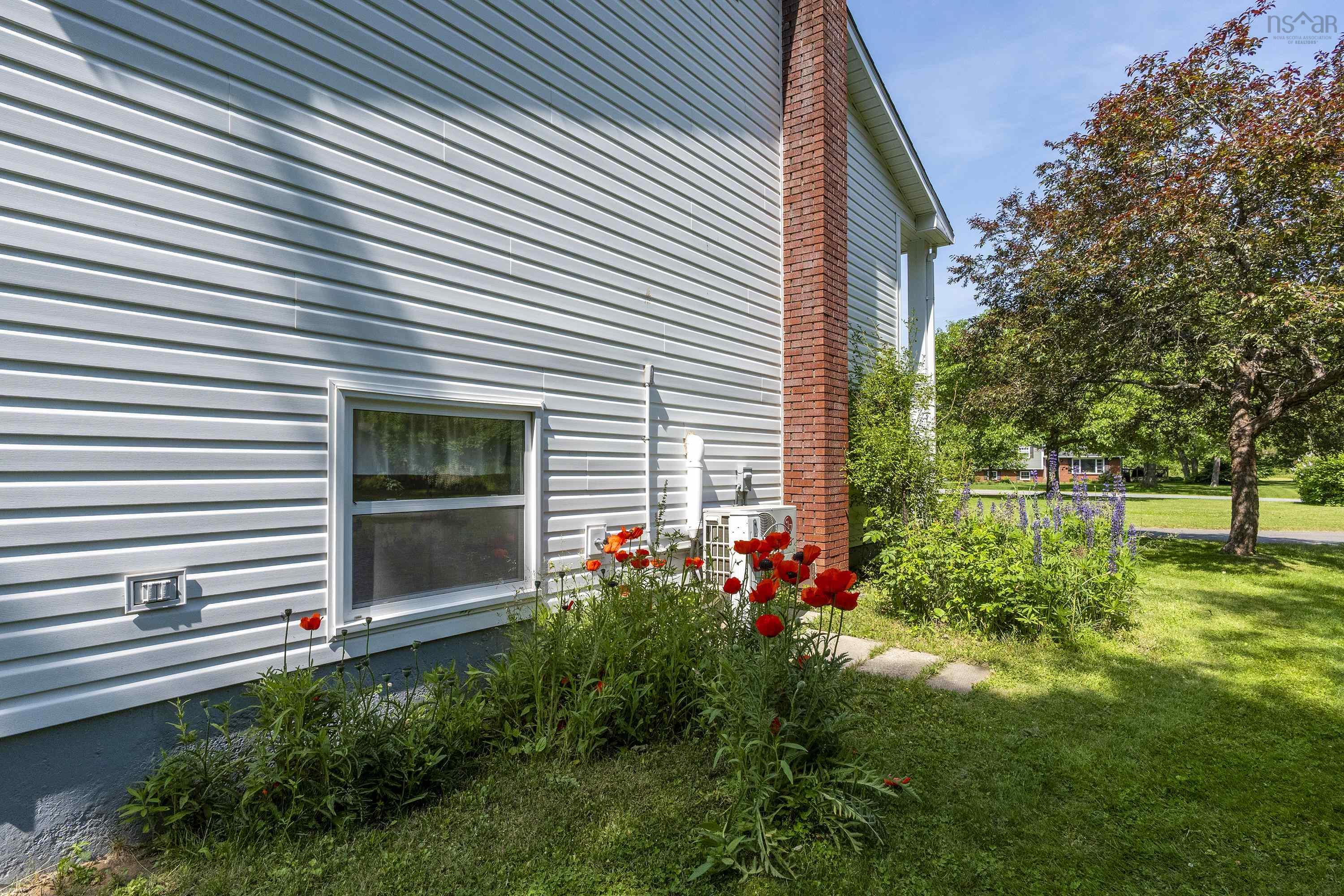 $487,500.00: 1803 Gerald Drive Drive, Coldbrook