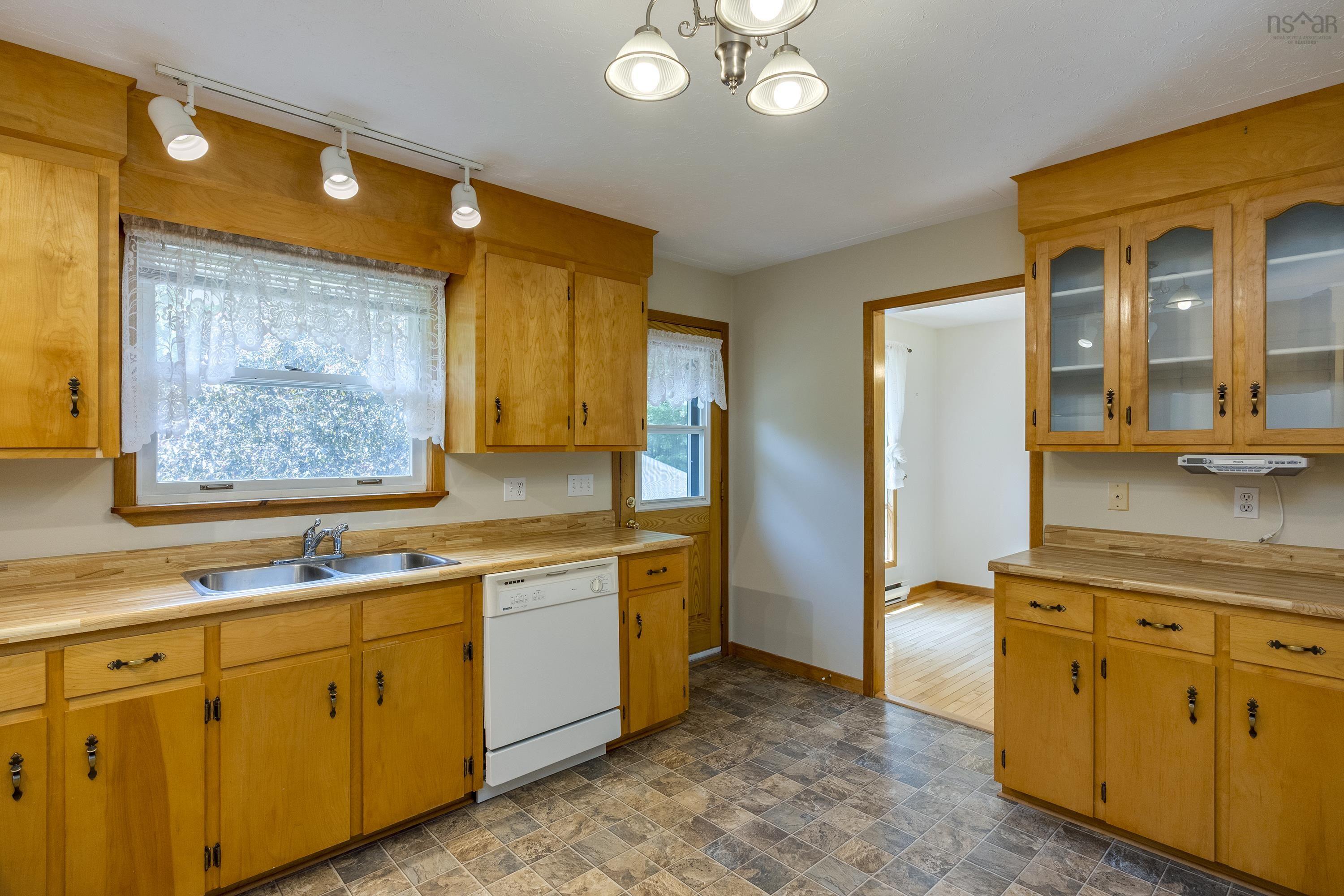 $487,500.00: 1803 Gerald Drive Drive, Coldbrook