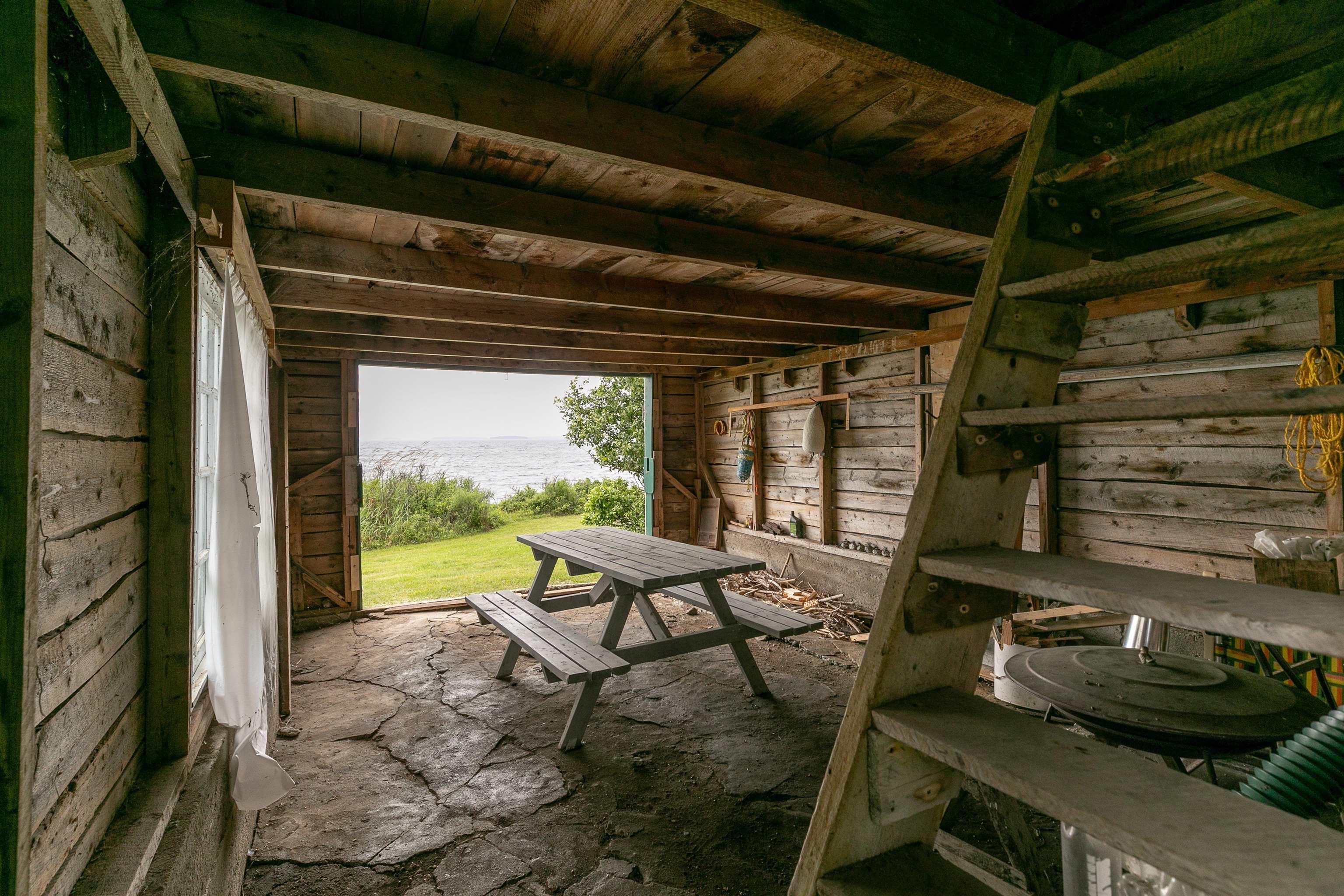 $699,000.00: 326 Upper Blandford Road, Deep Cove