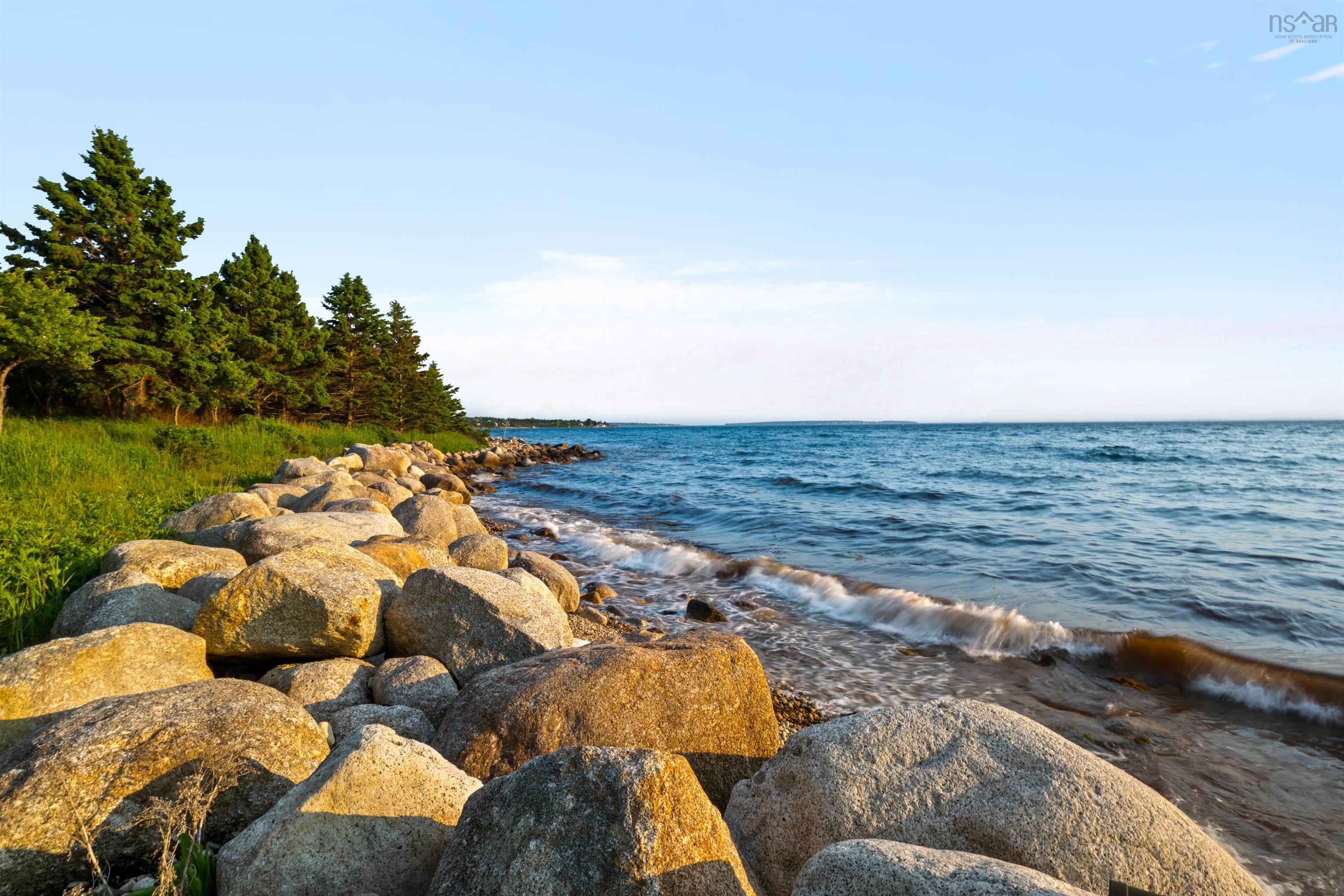 $699,000.00: 326 Upper Blandford Road, Deep Cove