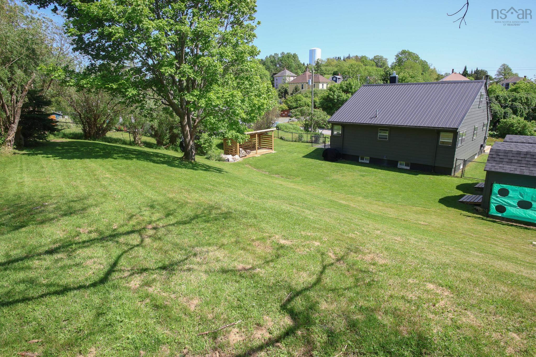 $614,900.00: 353 Blue Rocks Road, Garden Lots