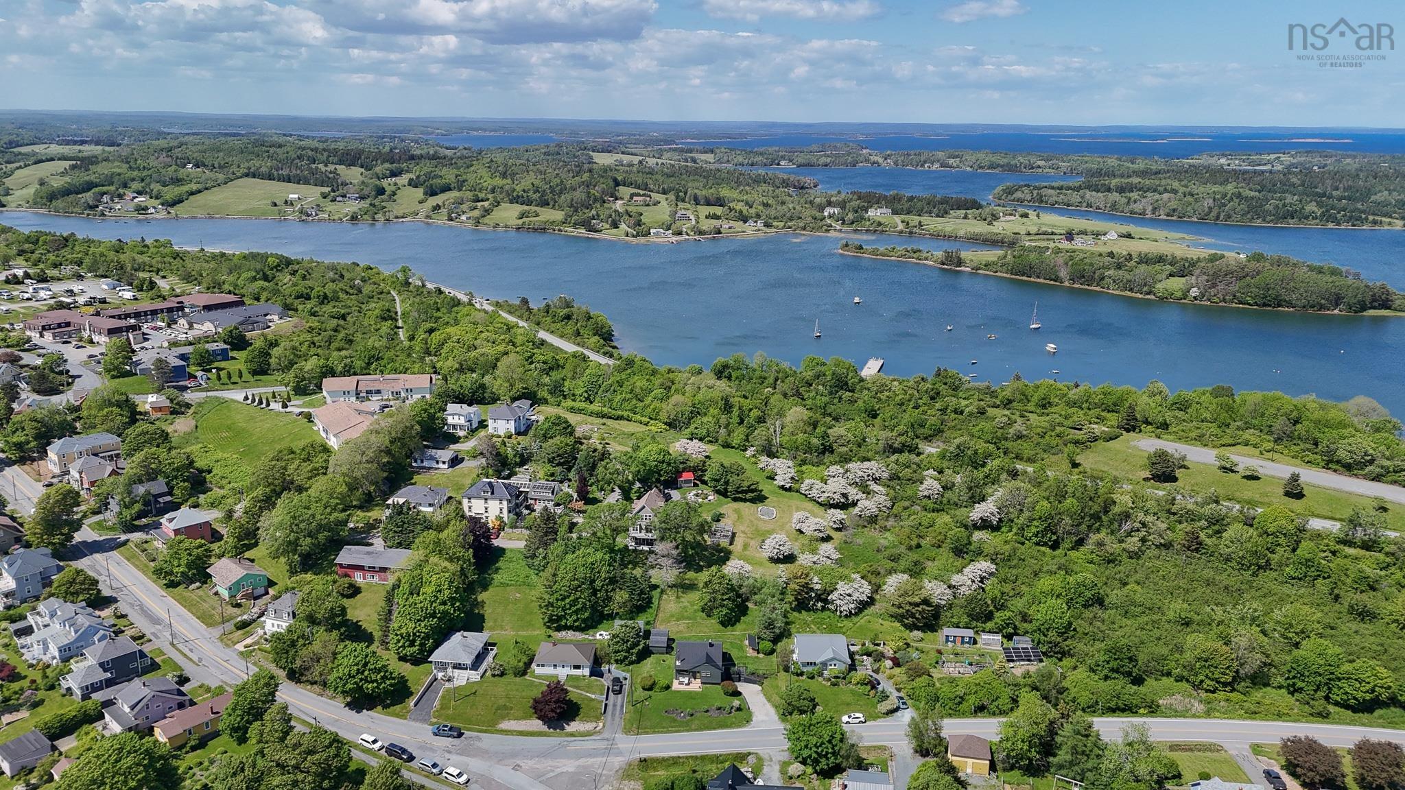 $614,900.00: 353 Blue Rocks Road, Garden Lots