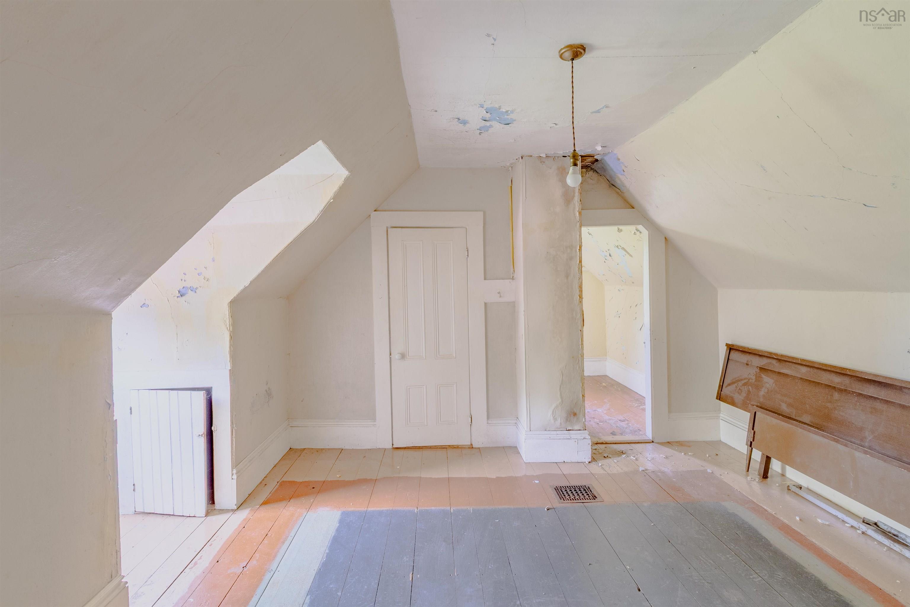 $169,900.00: 1554 Shore Road, Gunning Cove