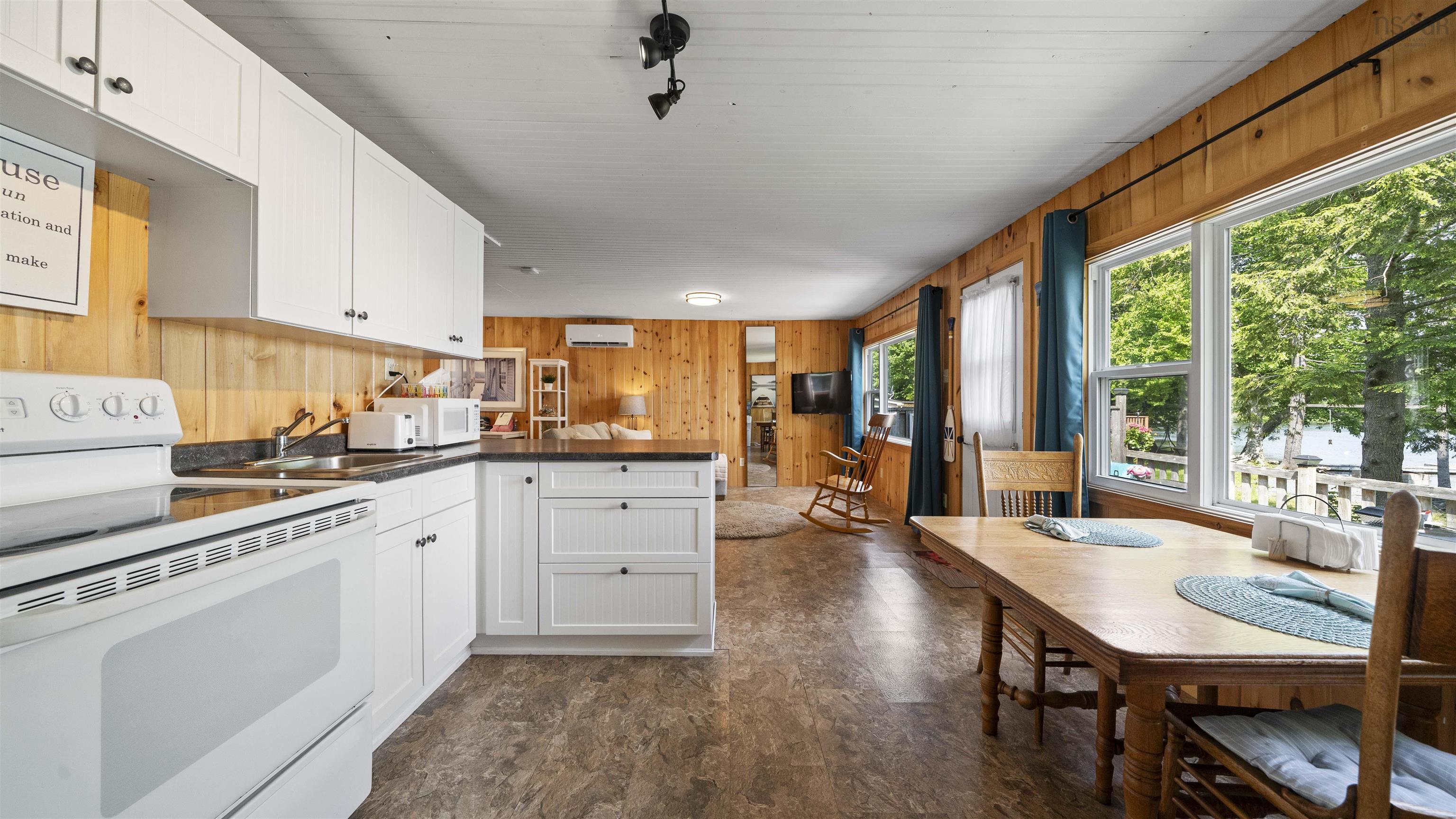 $399,900.00: 45 Crooked Lake Road, Camperdown