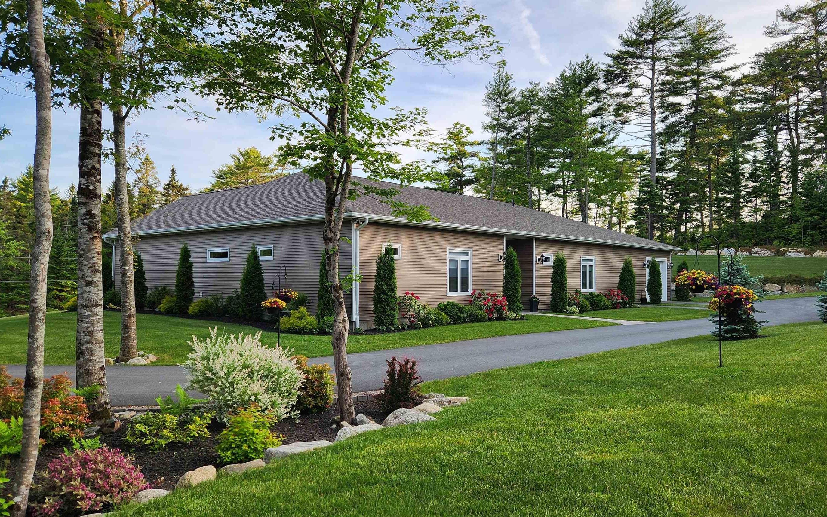10 Swallow Point Road, Chester Basin, NS (MLS® 202515190)