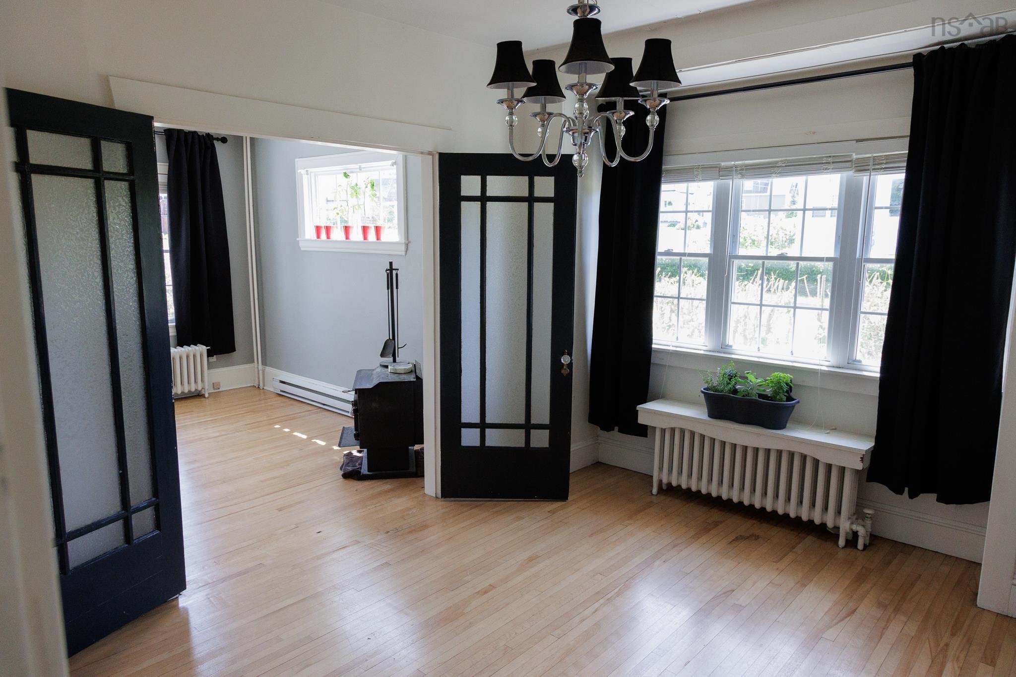 $235,000.00: 601 GEORGE Street, New Waterford
