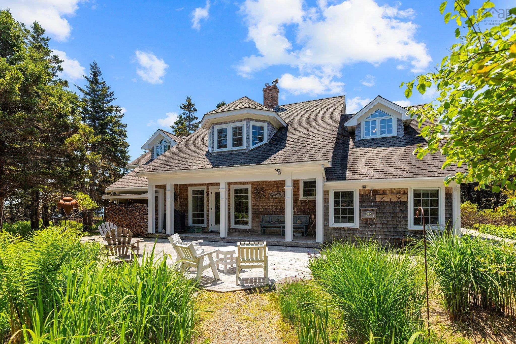 $1,795,000.00: 1152 Kingsburg Road, Kingsburg