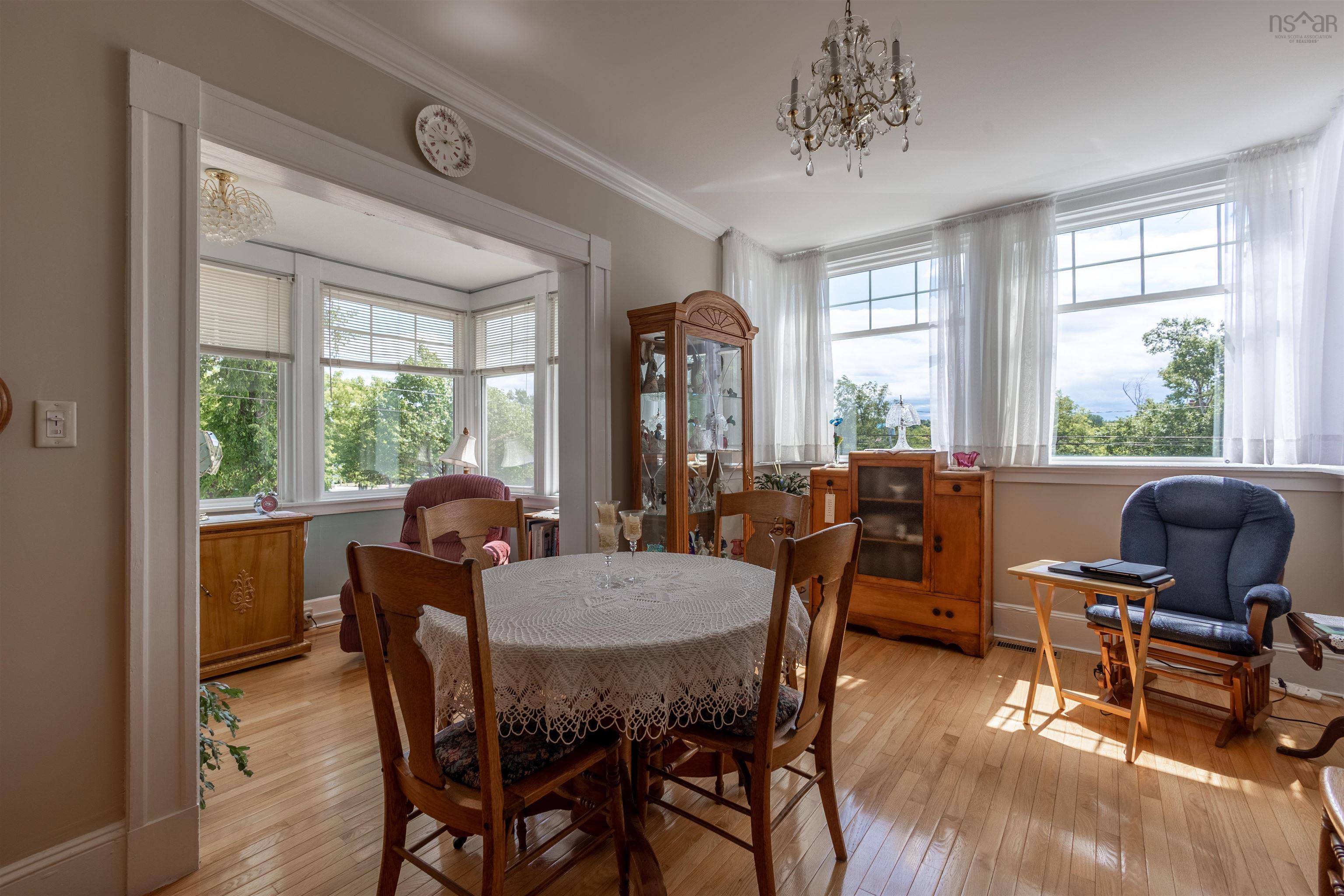 $365,000.00: 123 Royal Avenue, Sydney