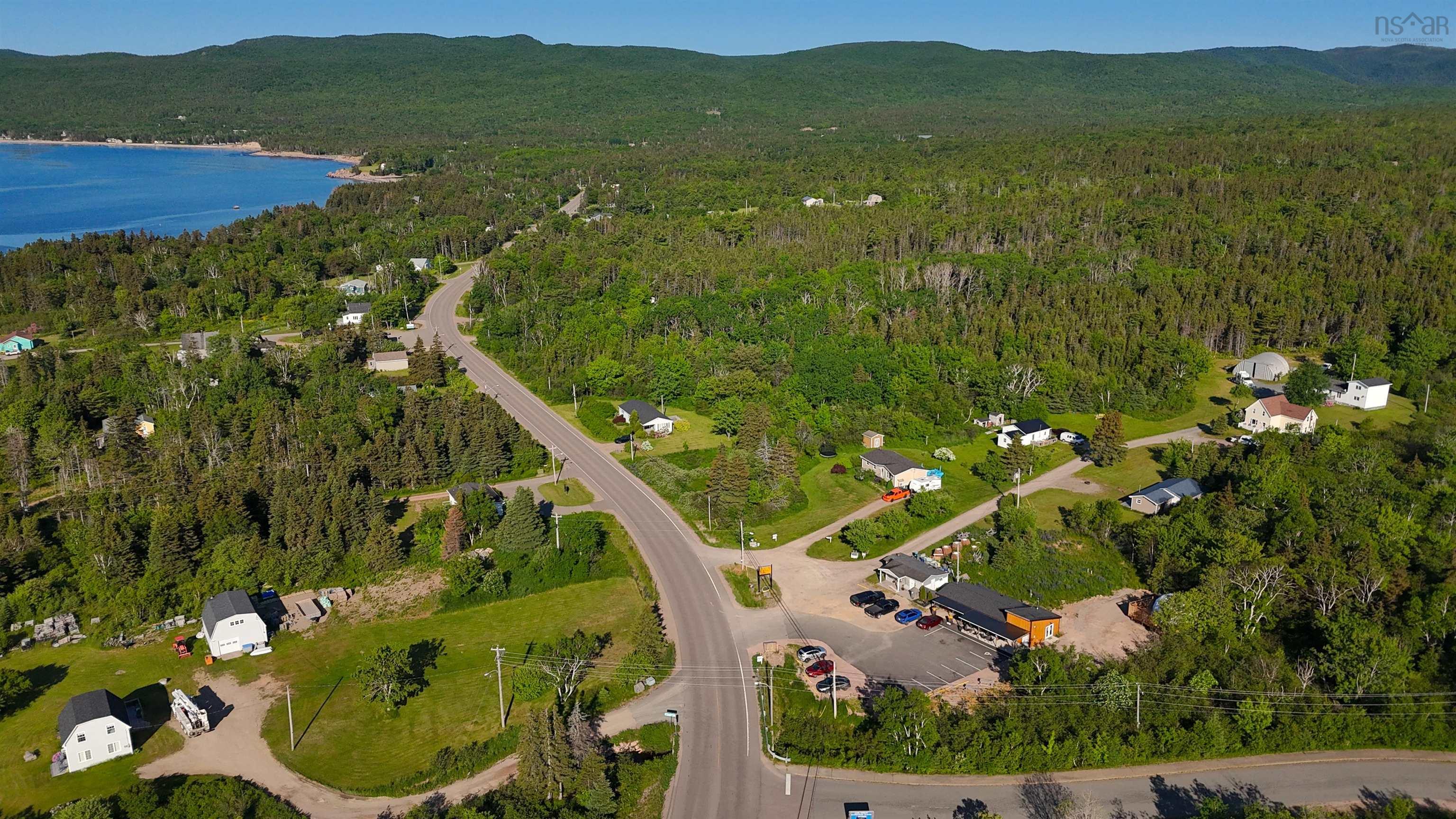$690,000.00: 36188 Cabot Trail, Ingonish