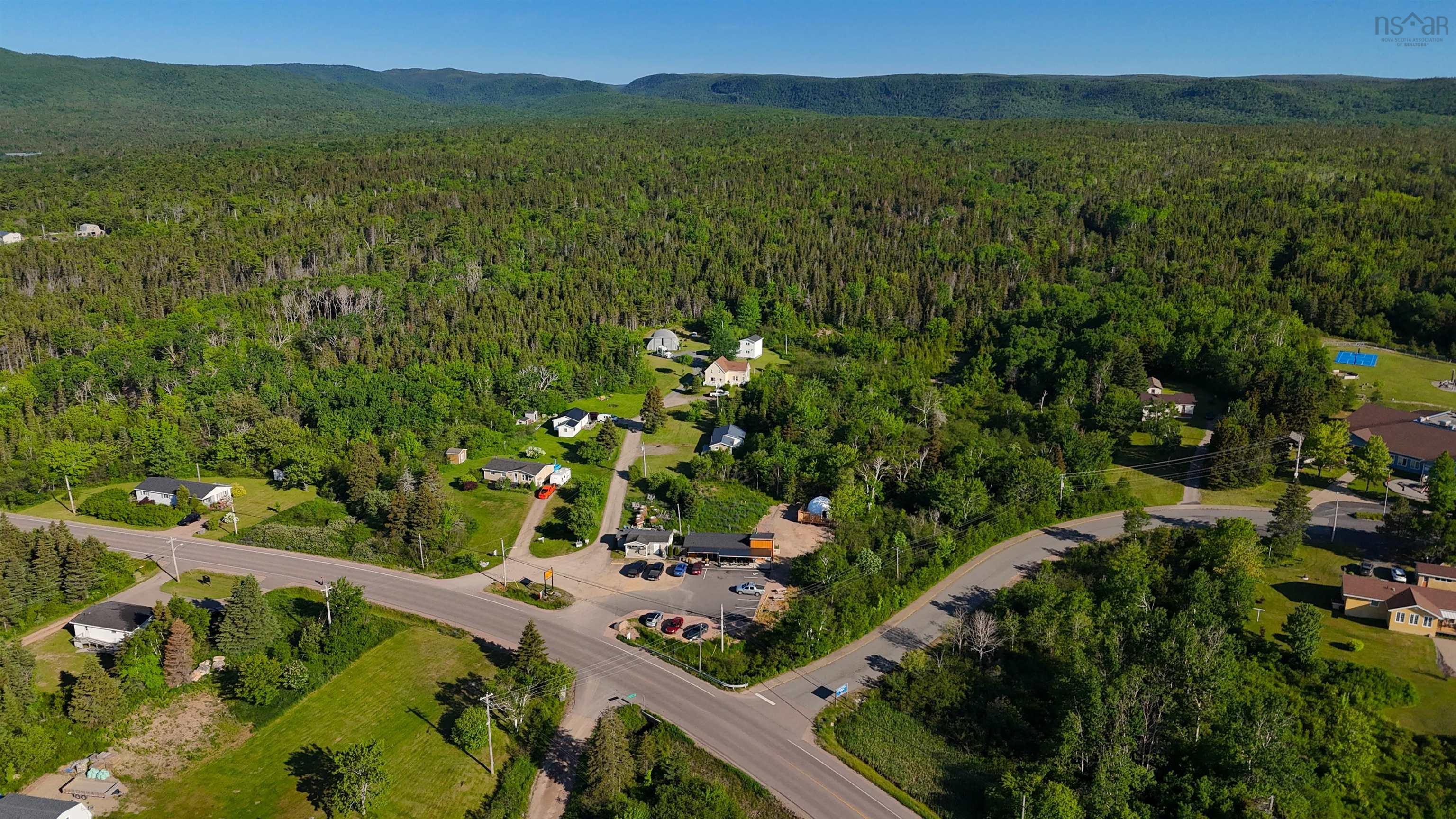 $690,000.00: 36188 Cabot Trail, Ingonish