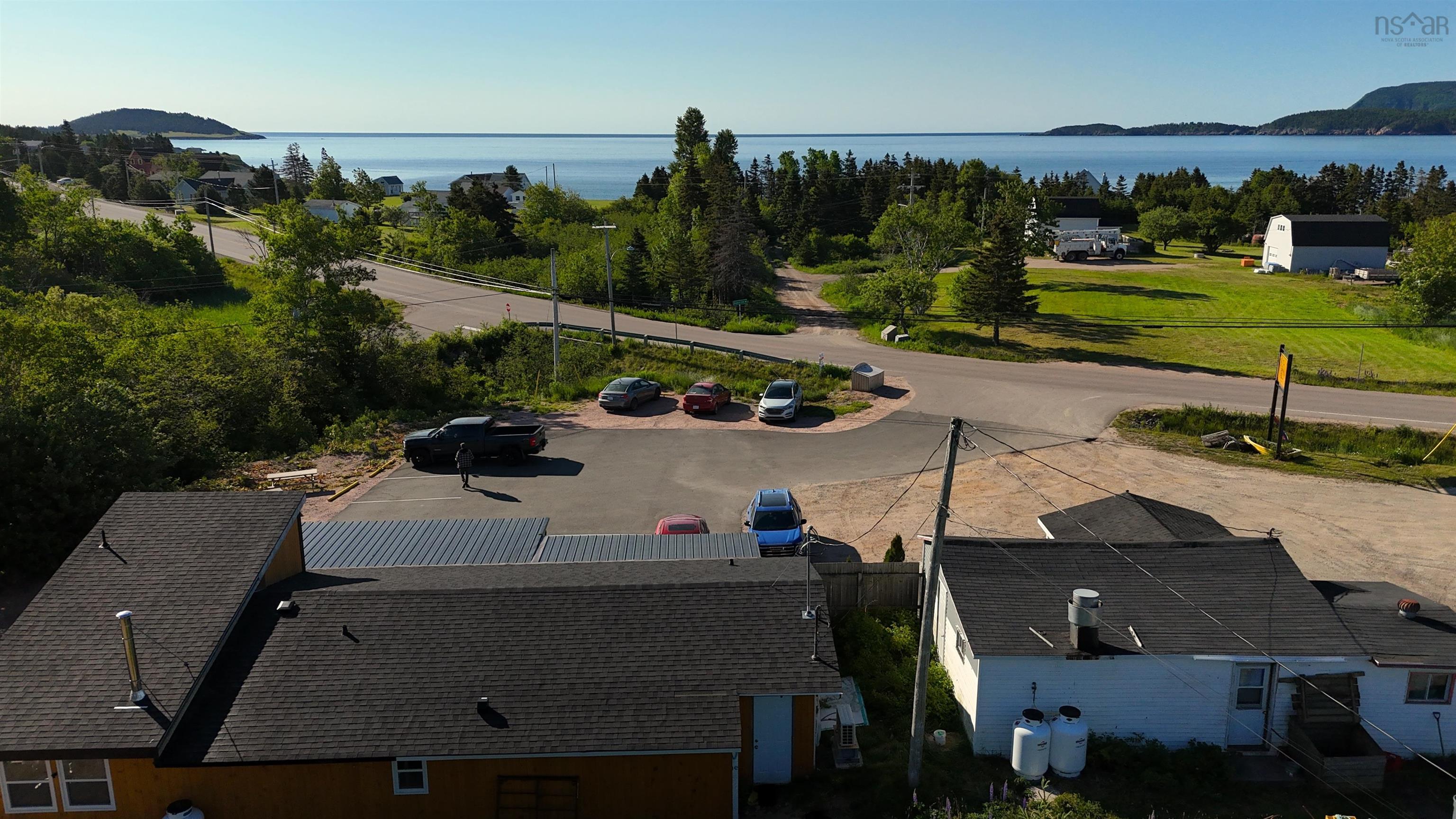 $690,000.00: 36188 Cabot Trail, Ingonish