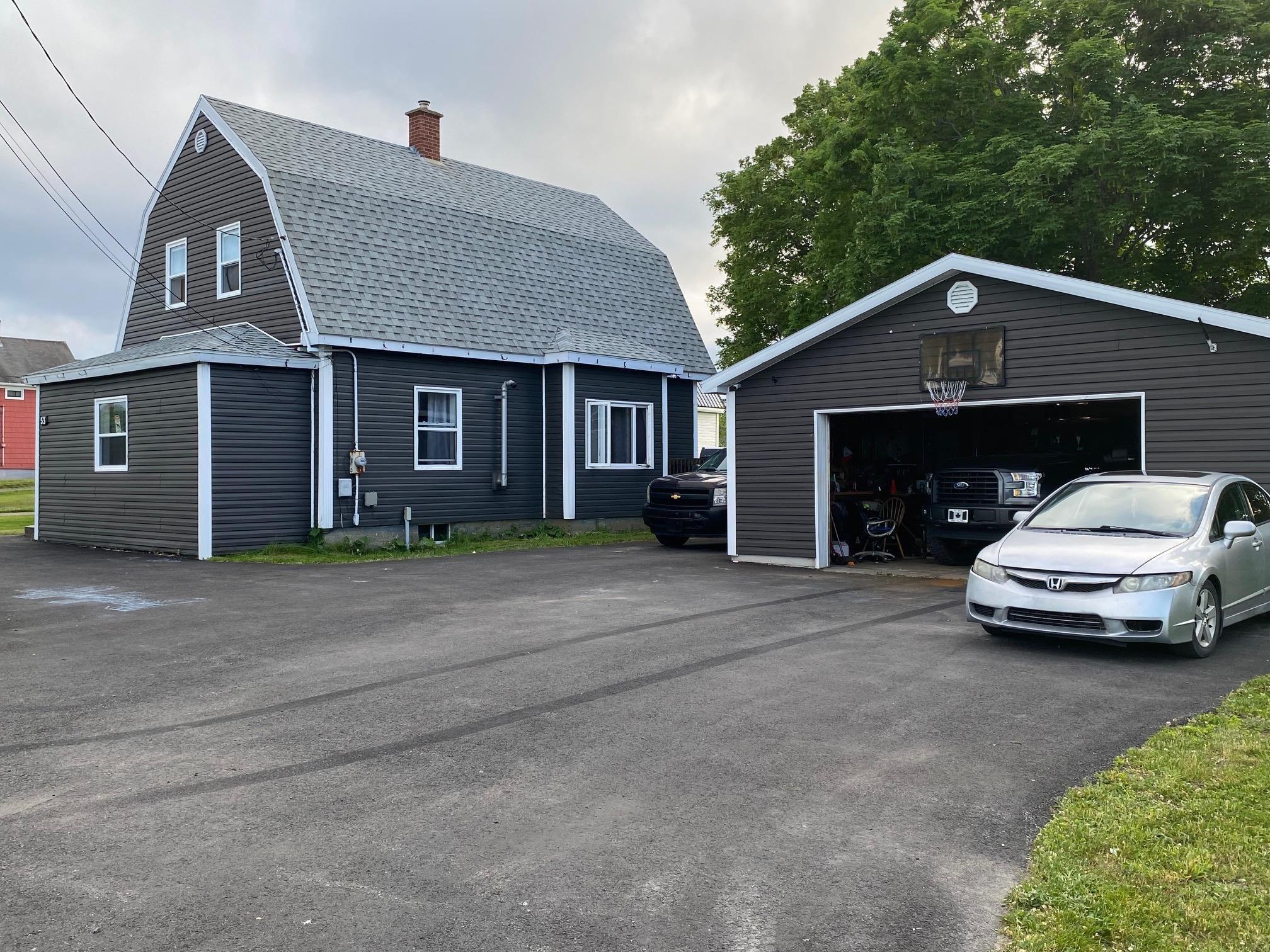 $250,000.00: 53 Ocean Ave, Dominion