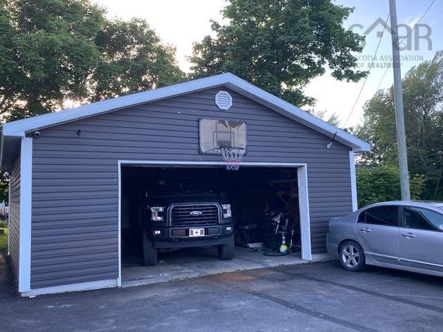 $250,000.00: 53 Ocean Ave, Dominion