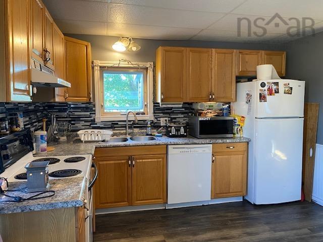 $250,000.00: 53 Ocean Ave, Dominion