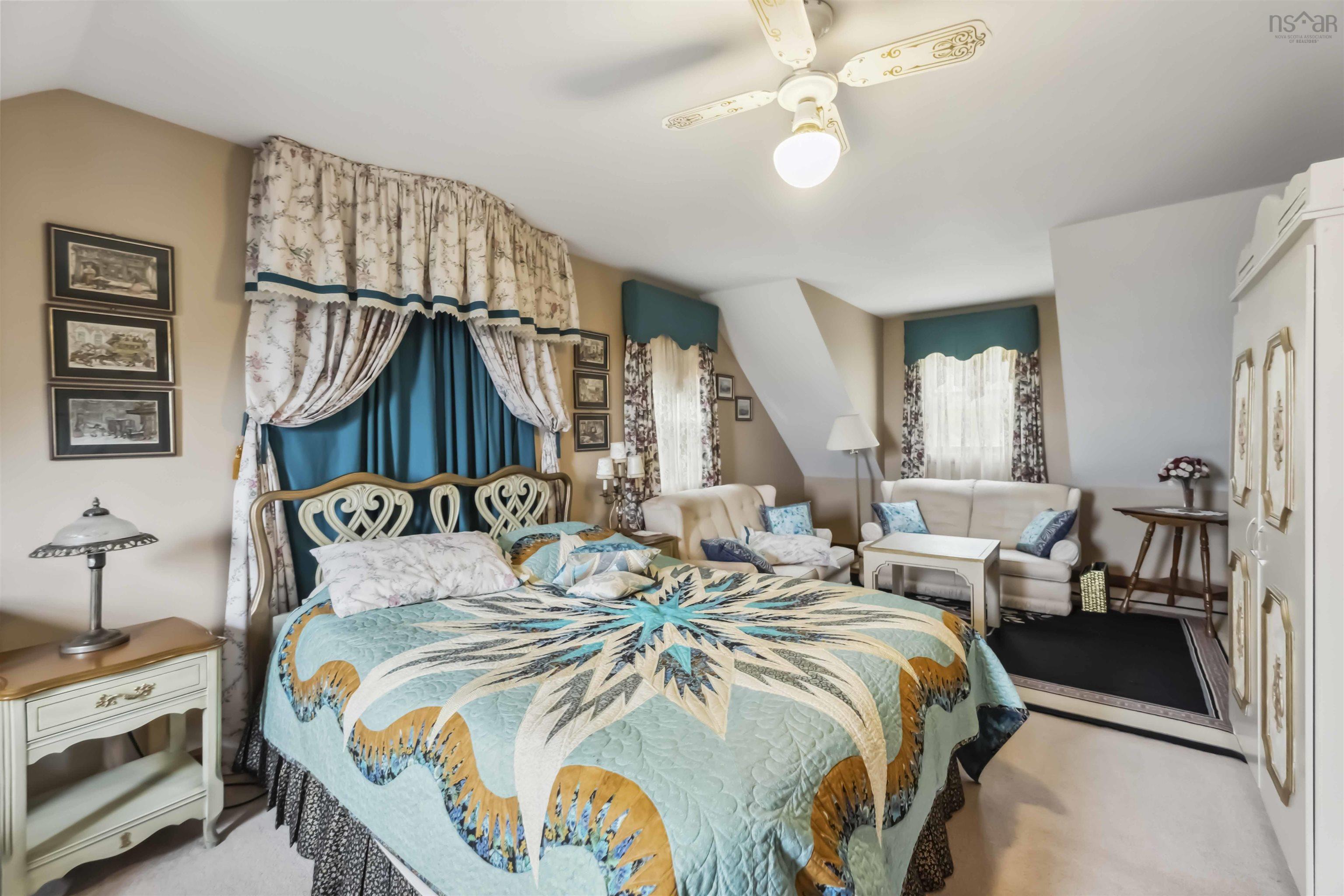 $900,400.00: 24 Annavista Heights, Bay View
