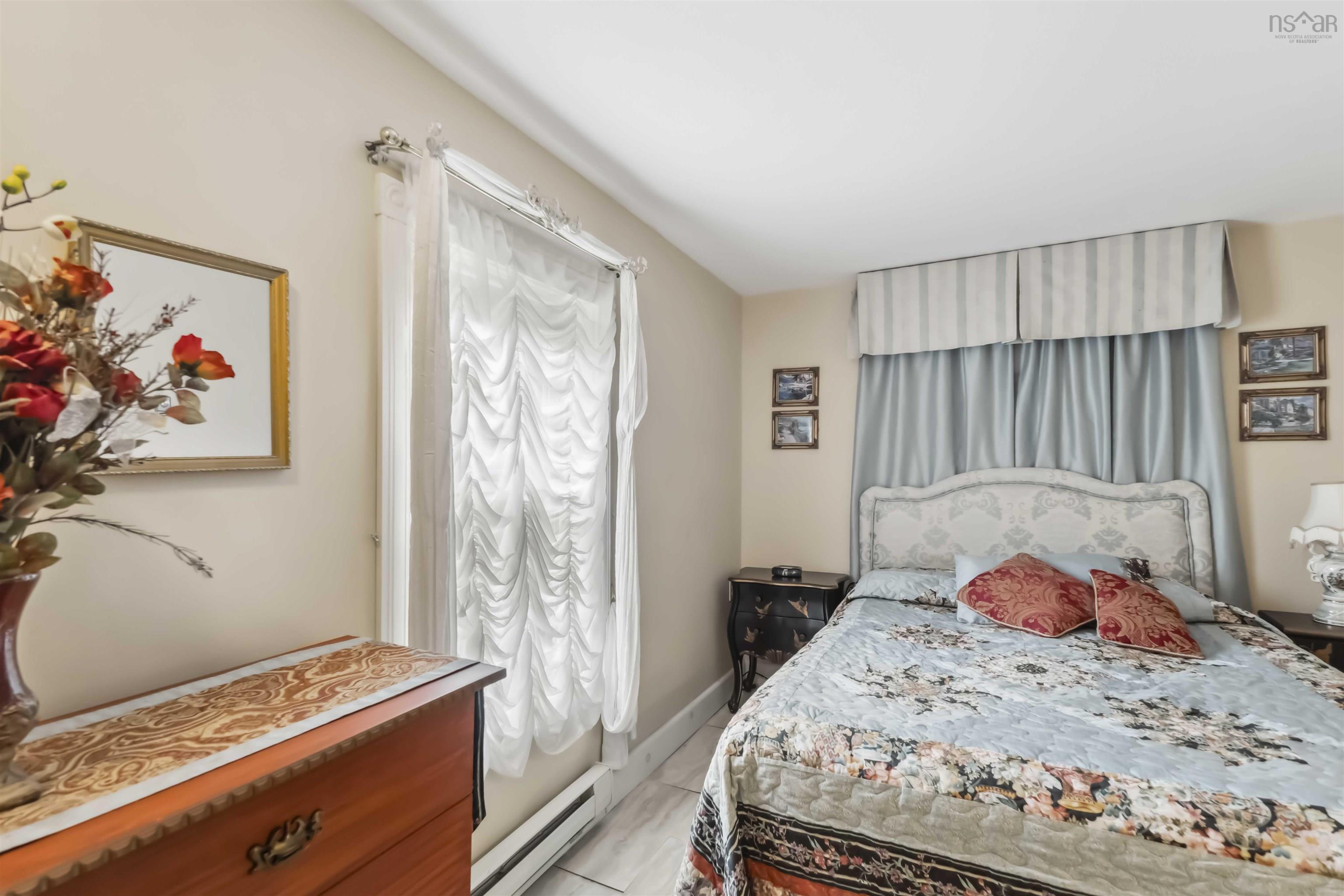 $900,400.00: 24 Annavista Heights, Bay View