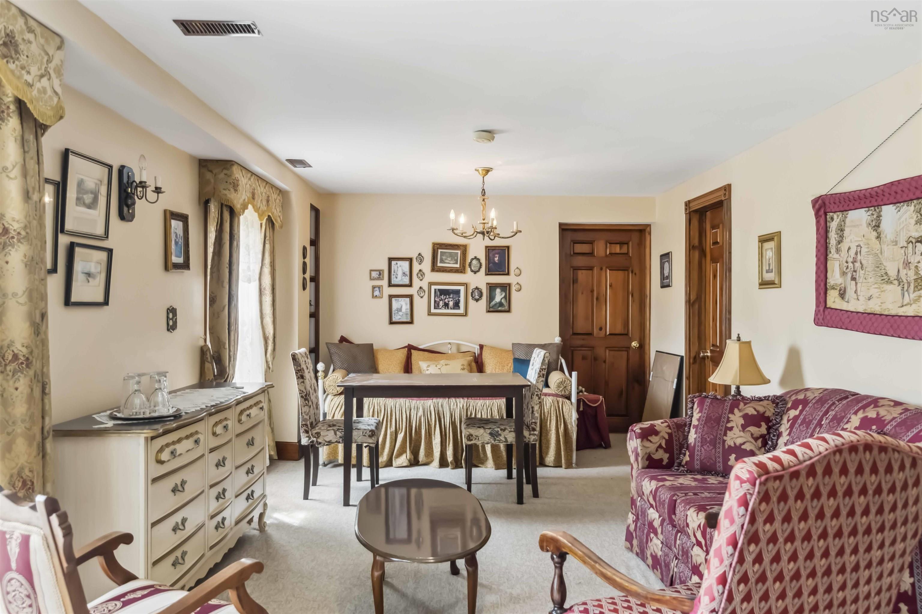 $900,400.00: 24 Annavista Heights, Bay View