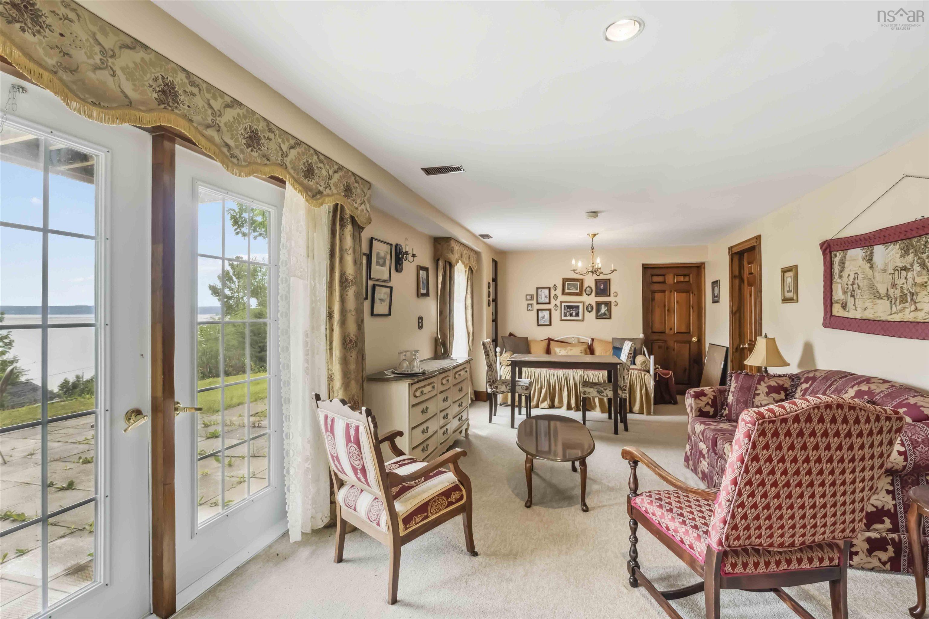 $900,400.00: 24 Annavista Heights, Bay View