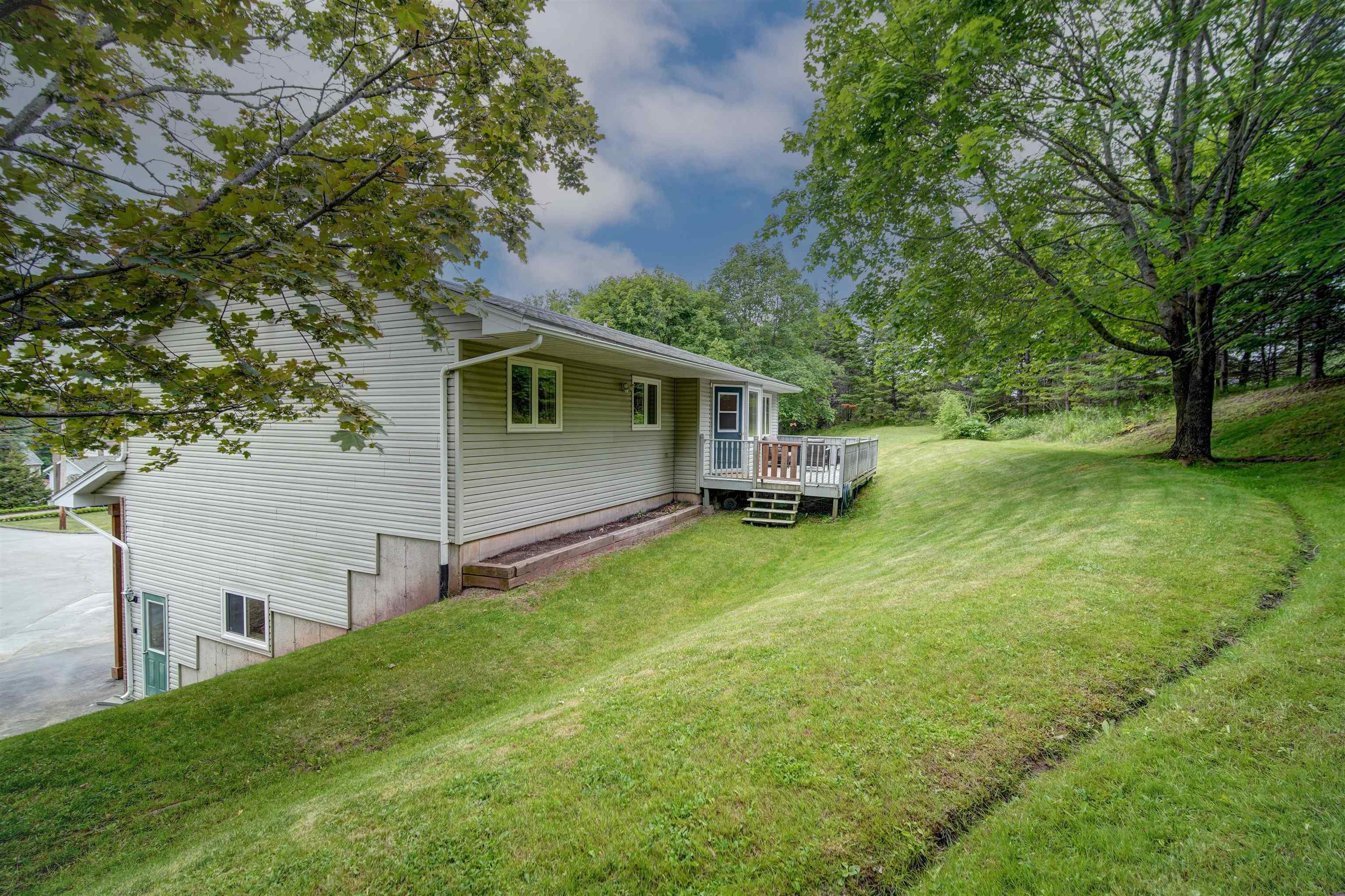 $555,000.00: 17 Crystal Court, Lower Sackville