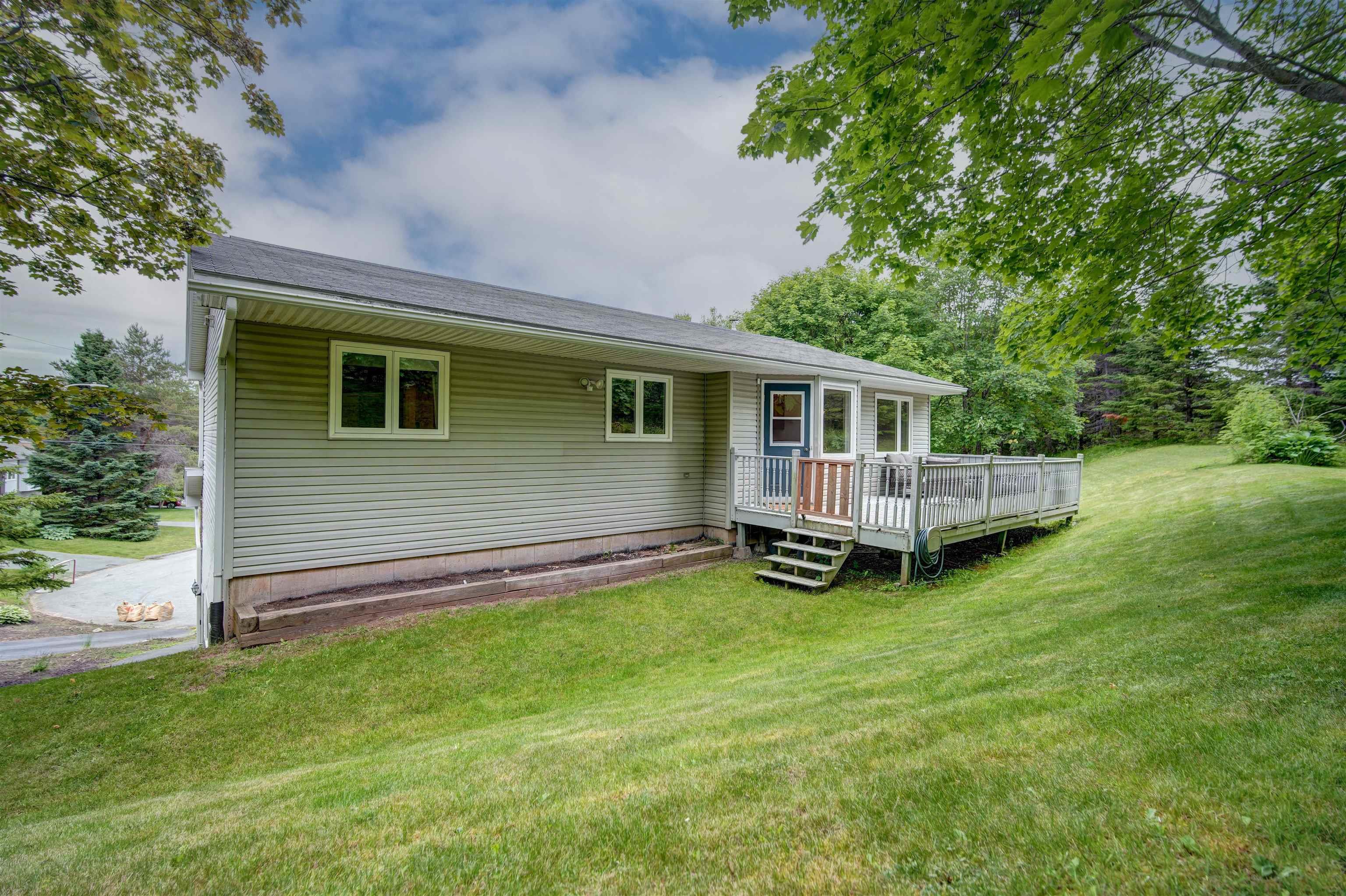 $555,000.00: 17 Crystal Court, Lower Sackville