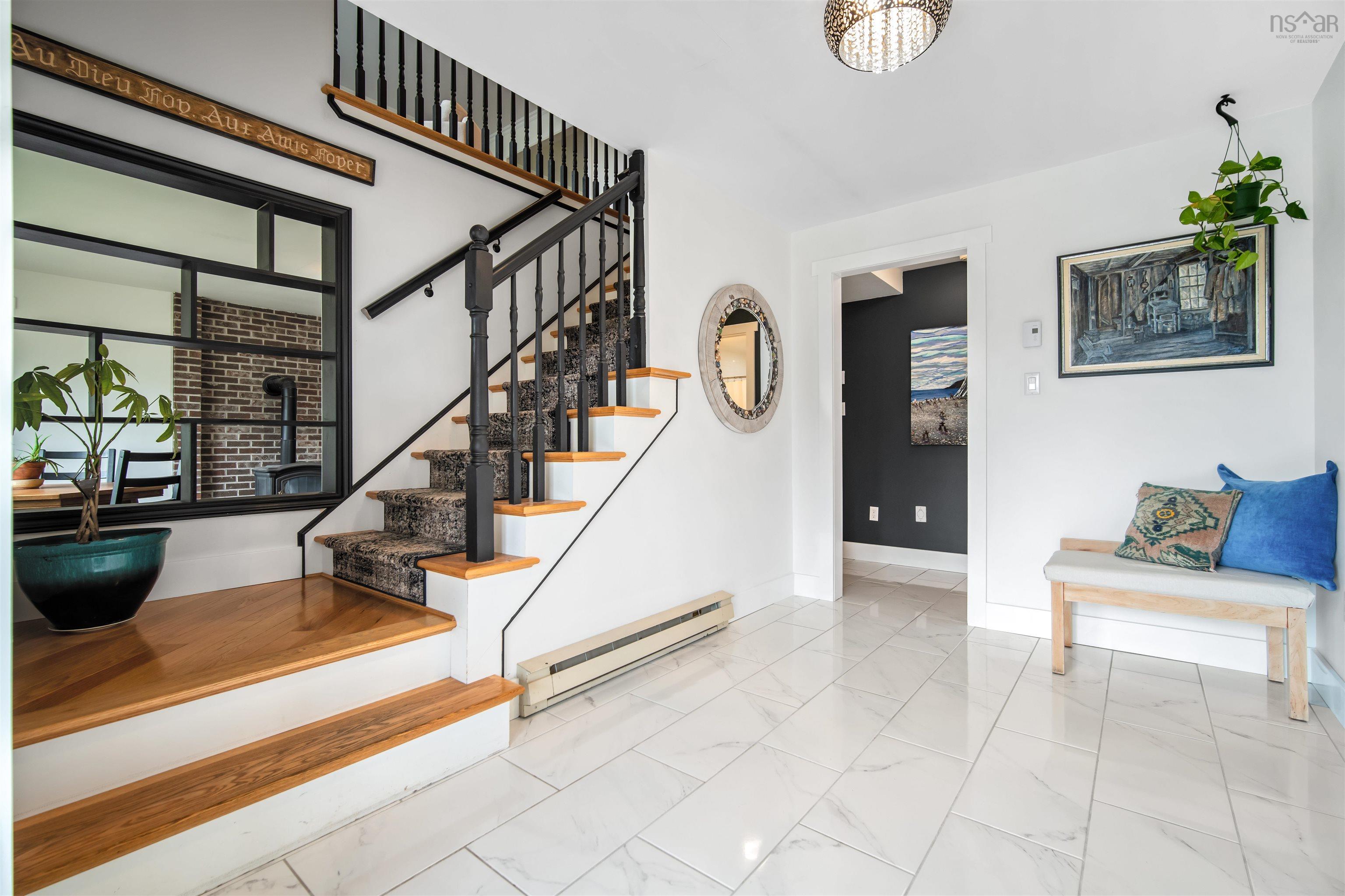 $555,000.00: 17 Crystal Court, Lower Sackville
