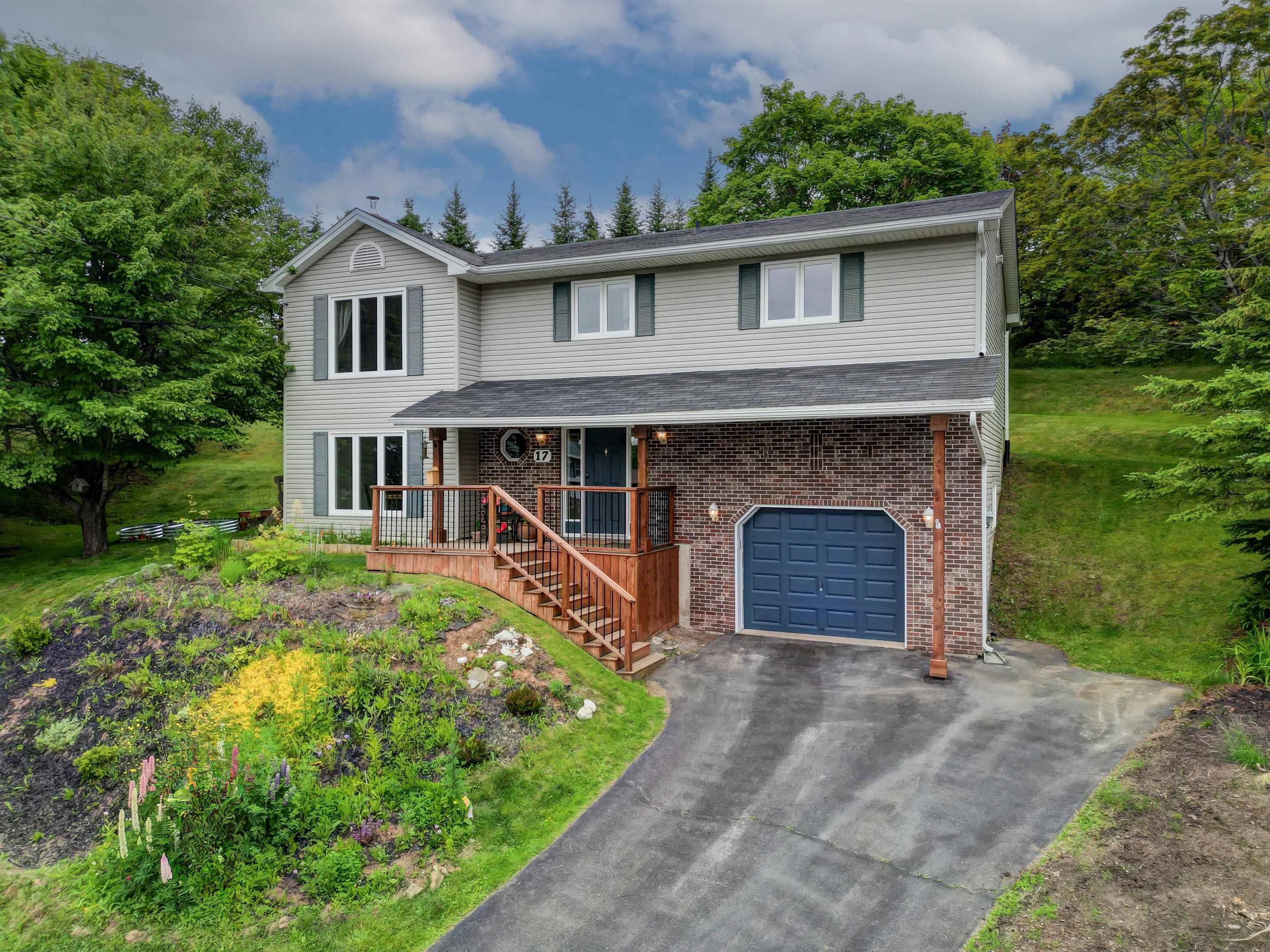 $555,000.00: 17 Crystal Court, Lower Sackville