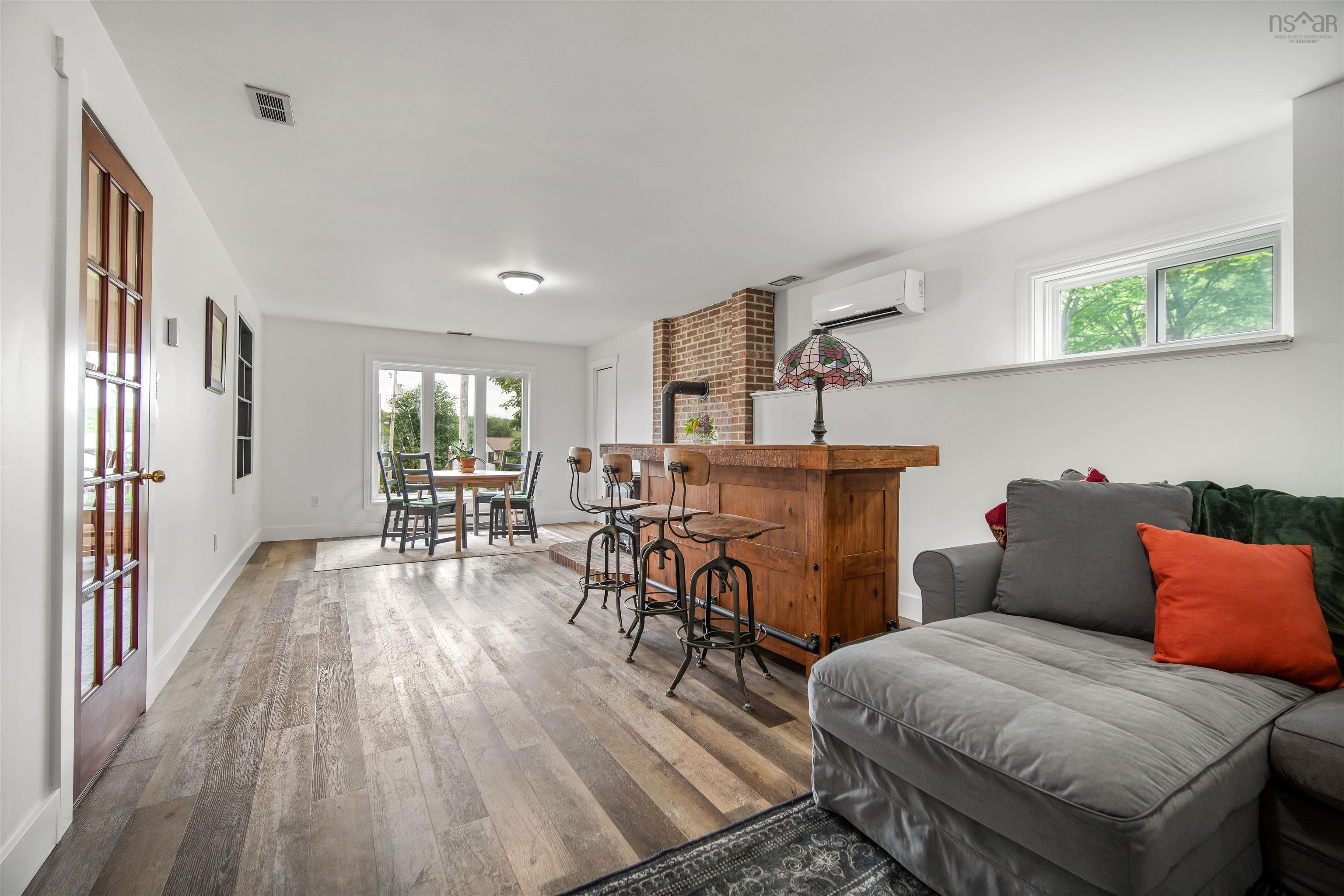 $555,000.00: 17 Crystal Court, Lower Sackville