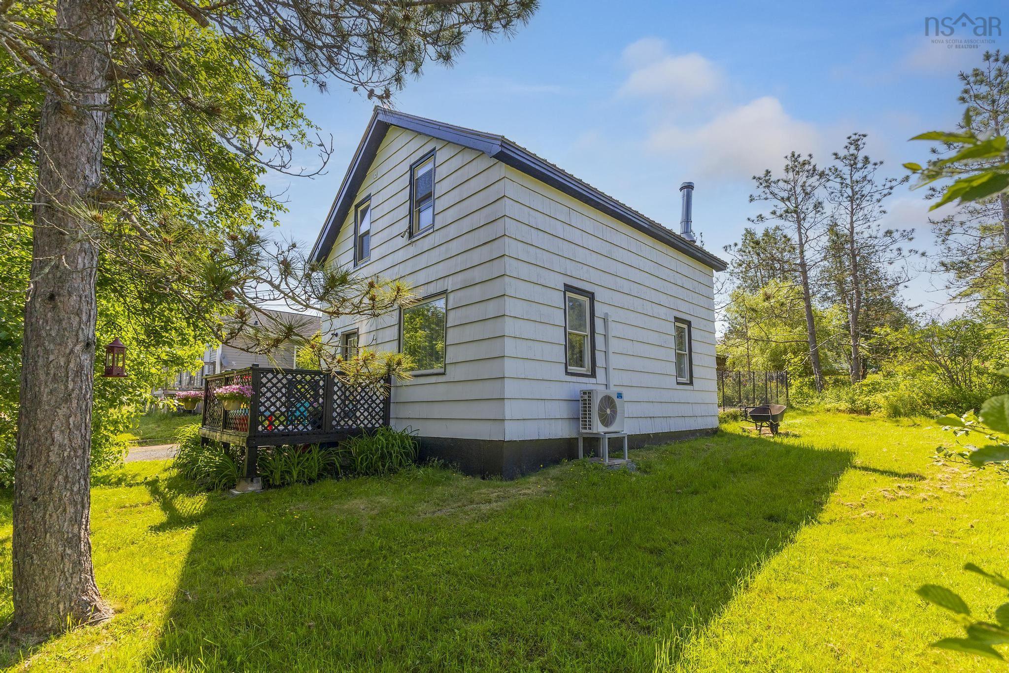 81 North Street, Springhill, NS (MLS 202515581)