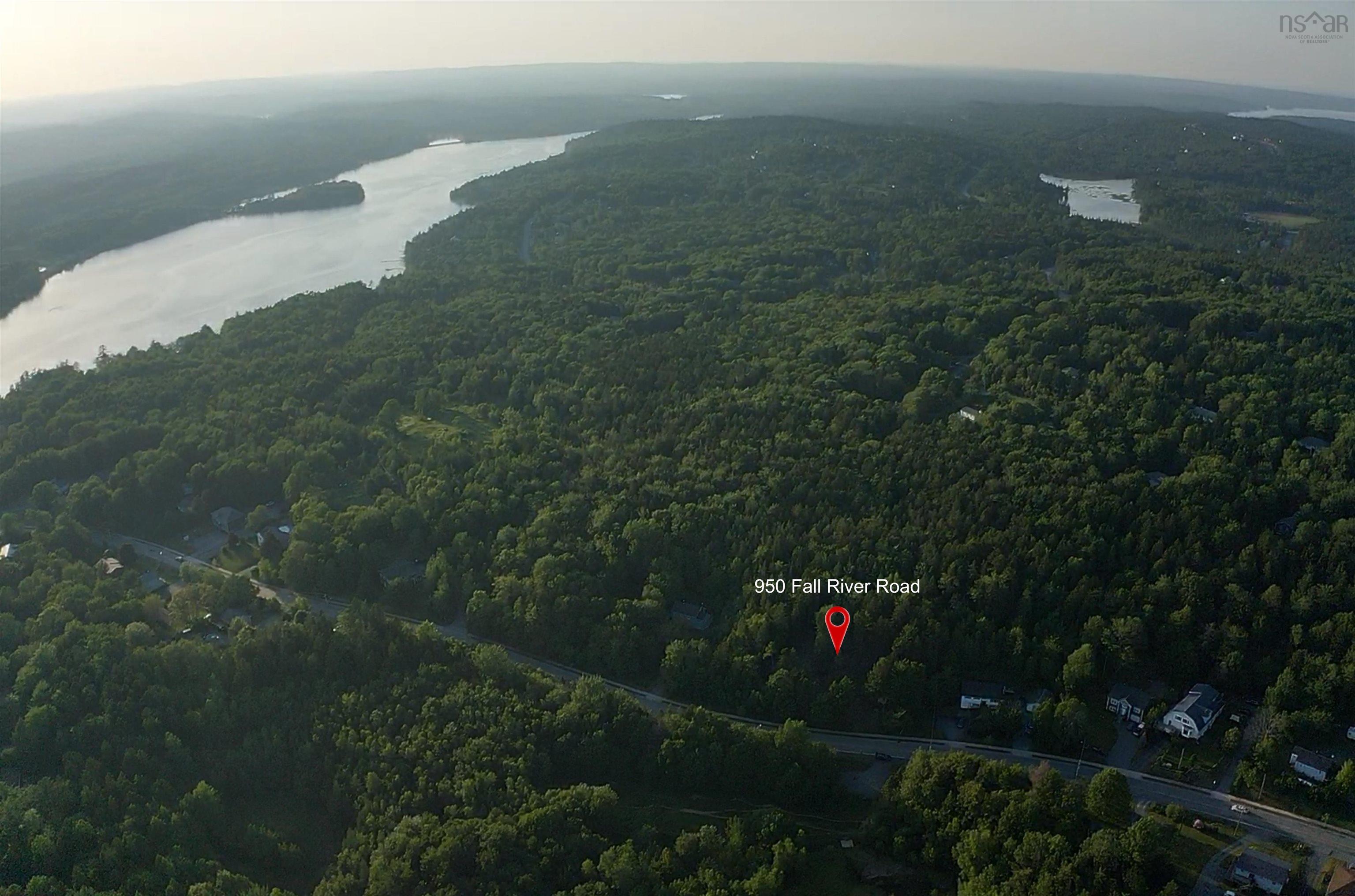 950 Fall River Road, Fall River, NS (MLS 202515782)