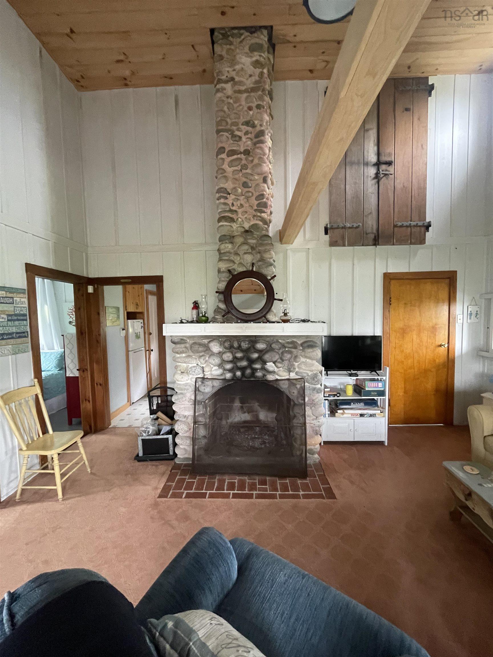 $349,000.00: 281 Round Bay Ferry Road, Round Bay