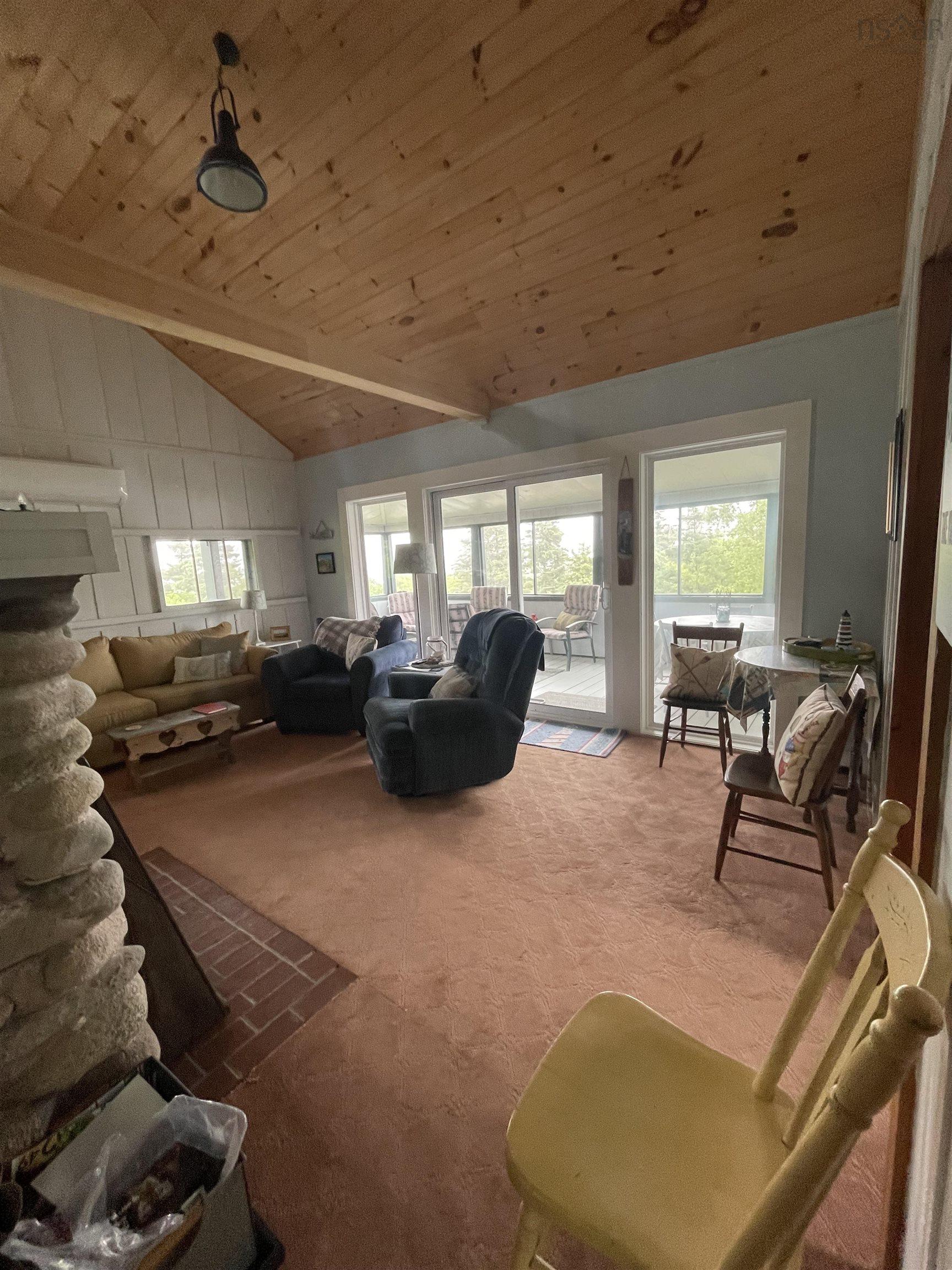 $349,000.00: 281 Round Bay Ferry Road, Round Bay