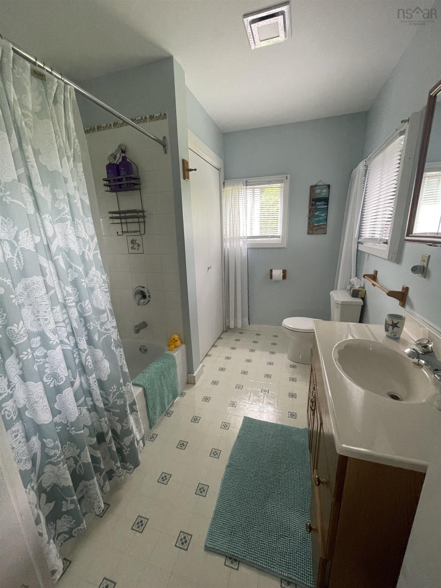 $349,000.00: 281 Round Bay Ferry Road, Round Bay