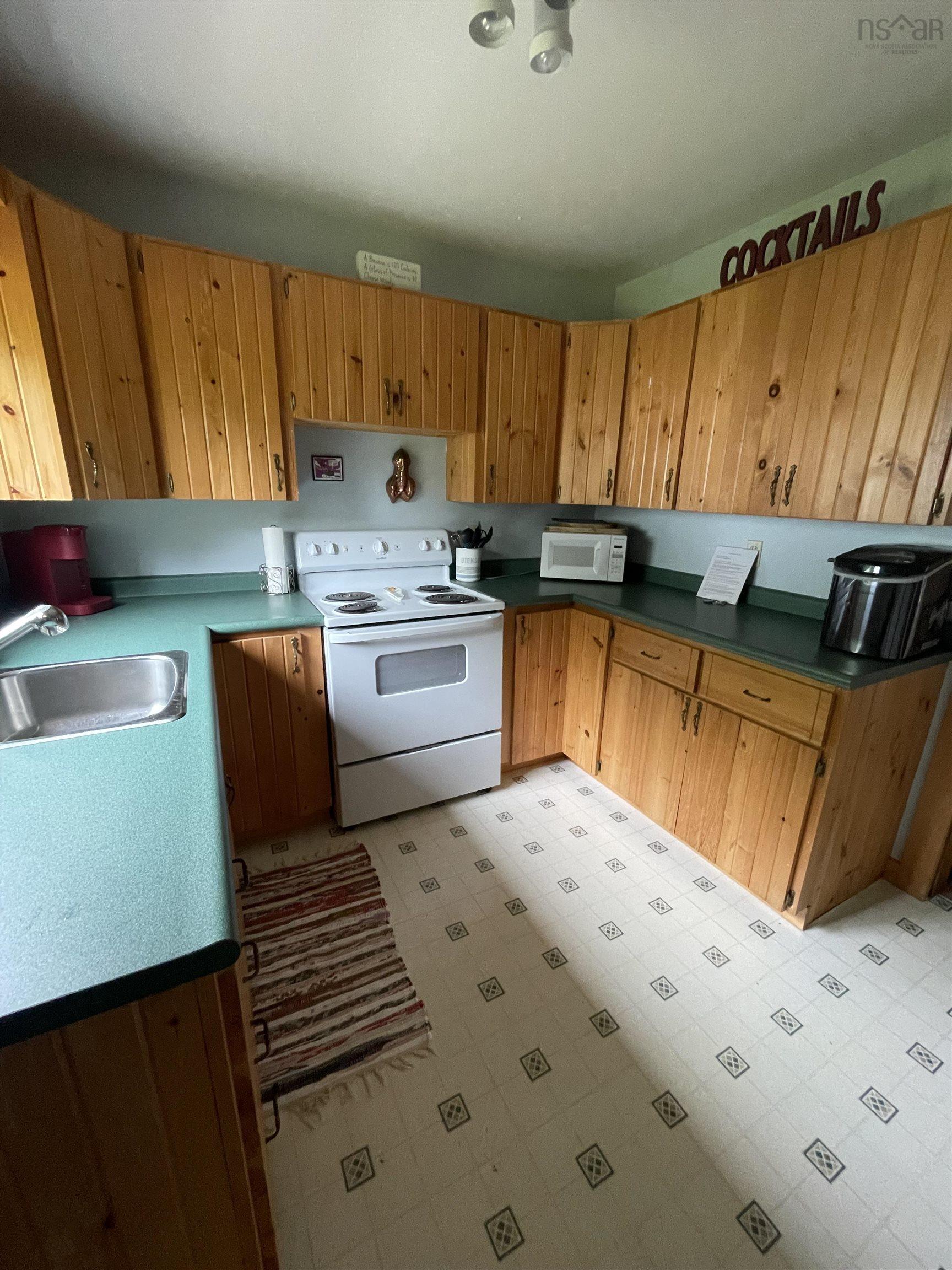 $349,000.00: 281 Round Bay Ferry Road, Round Bay