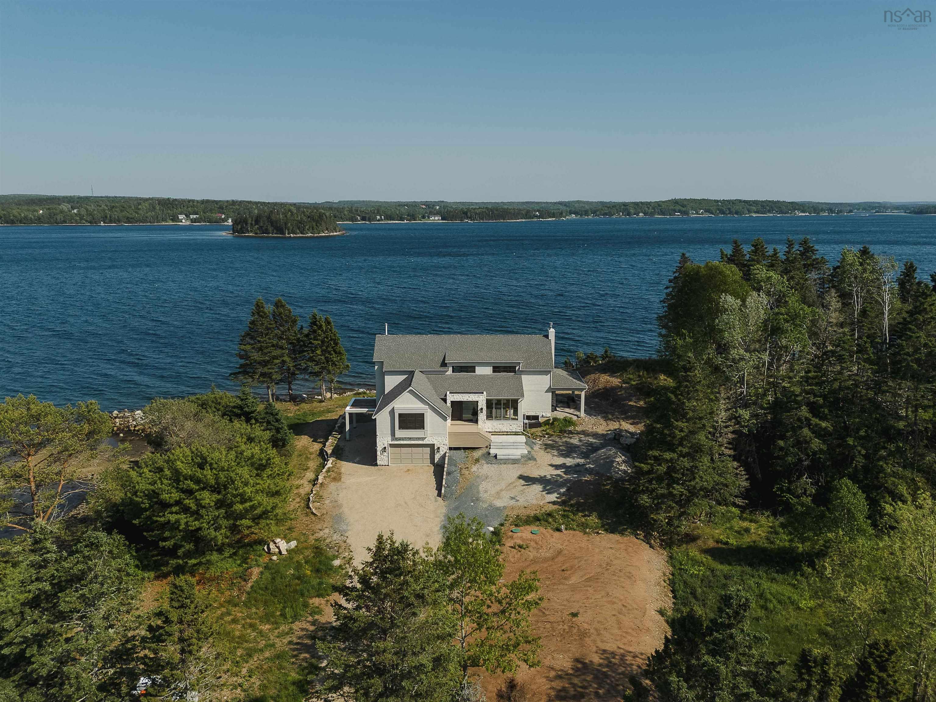 7026 St Margarets Bay Road, Boutiliers Point, NS (MLS® 202515935)