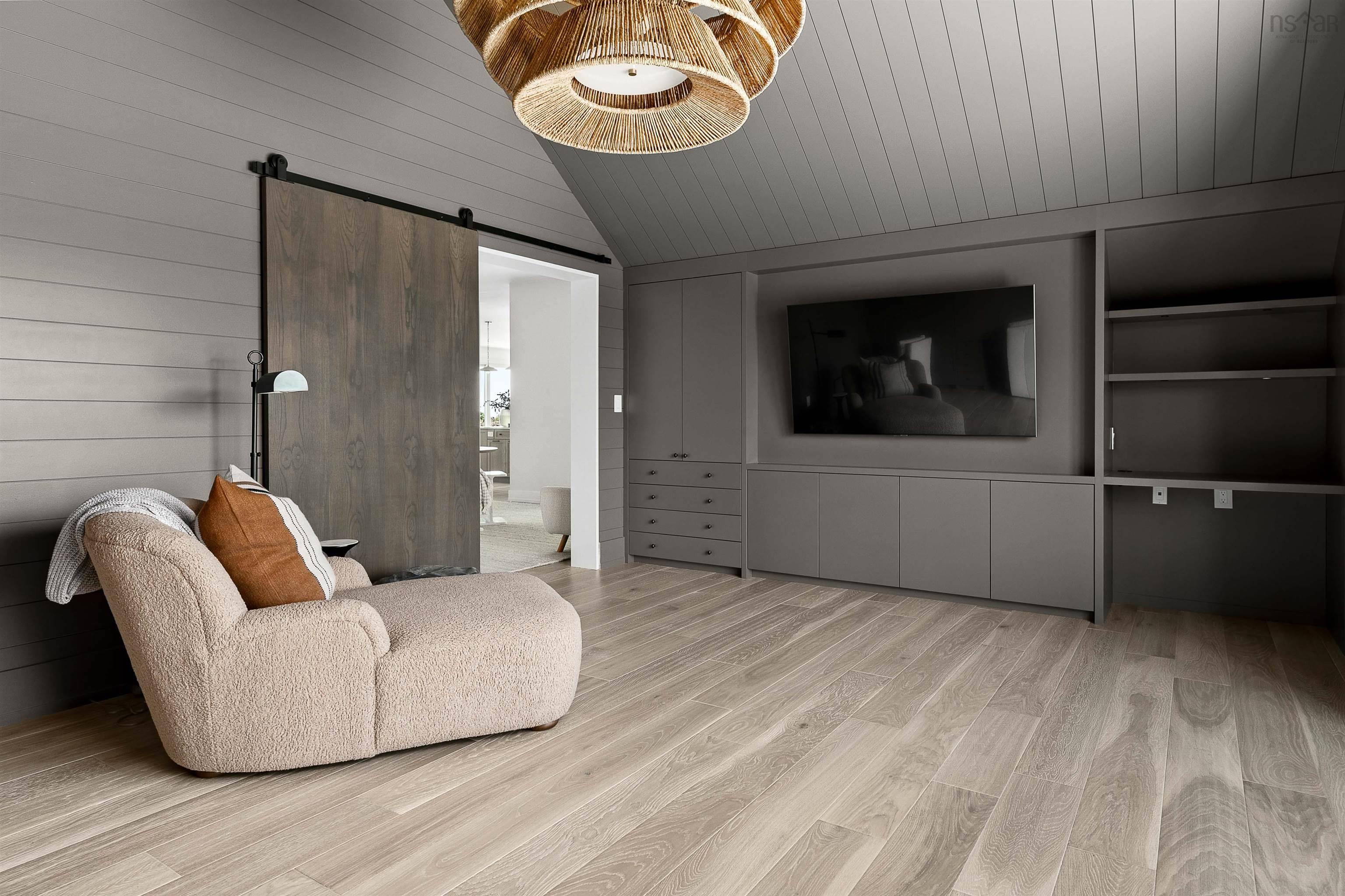 7026 St Margarets Bay Road, Boutiliers Point, NS (MLS 202515935)