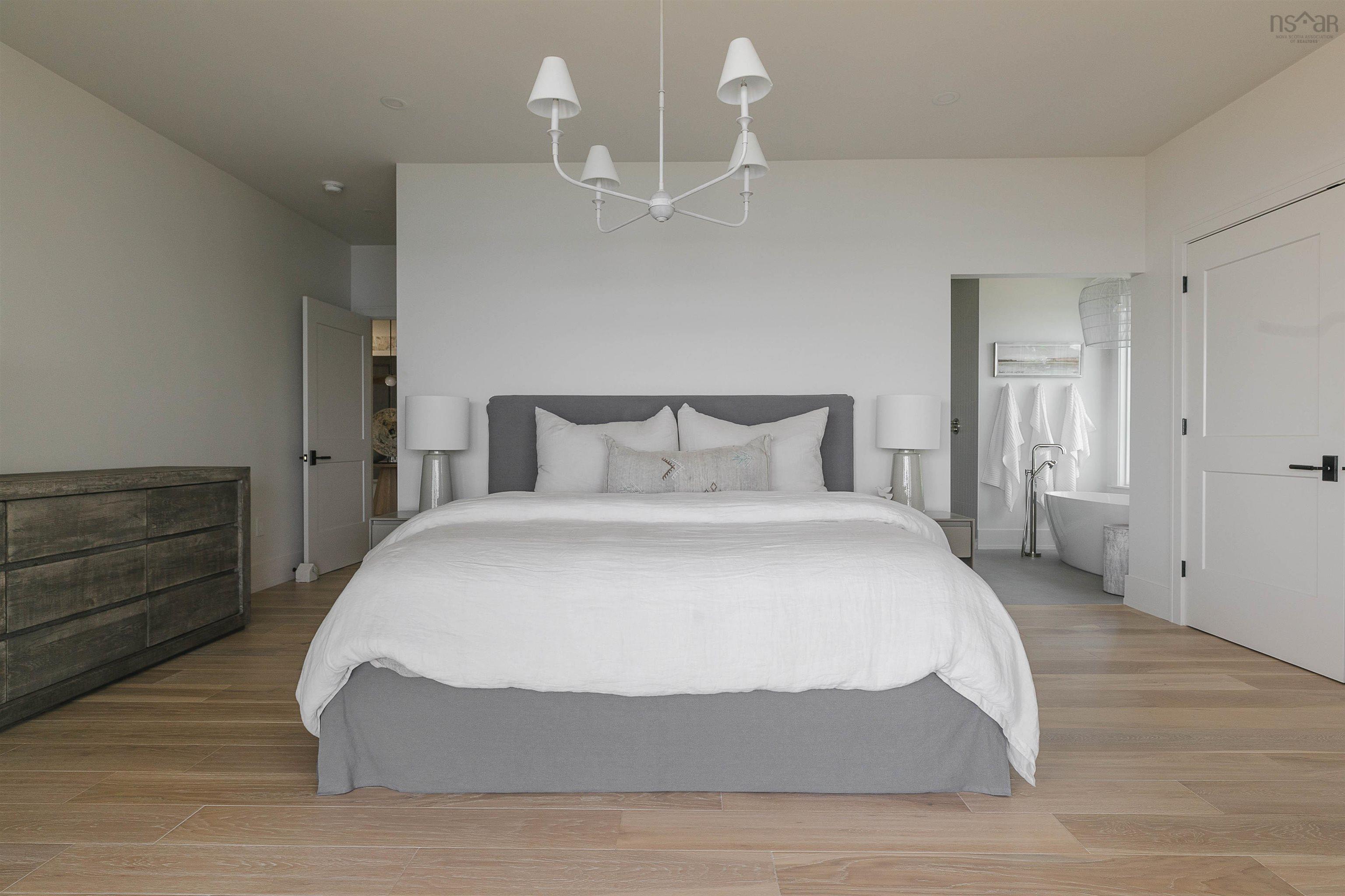 7026 St Margarets Bay Road, Boutiliers Point, NS (MLS 202515935)