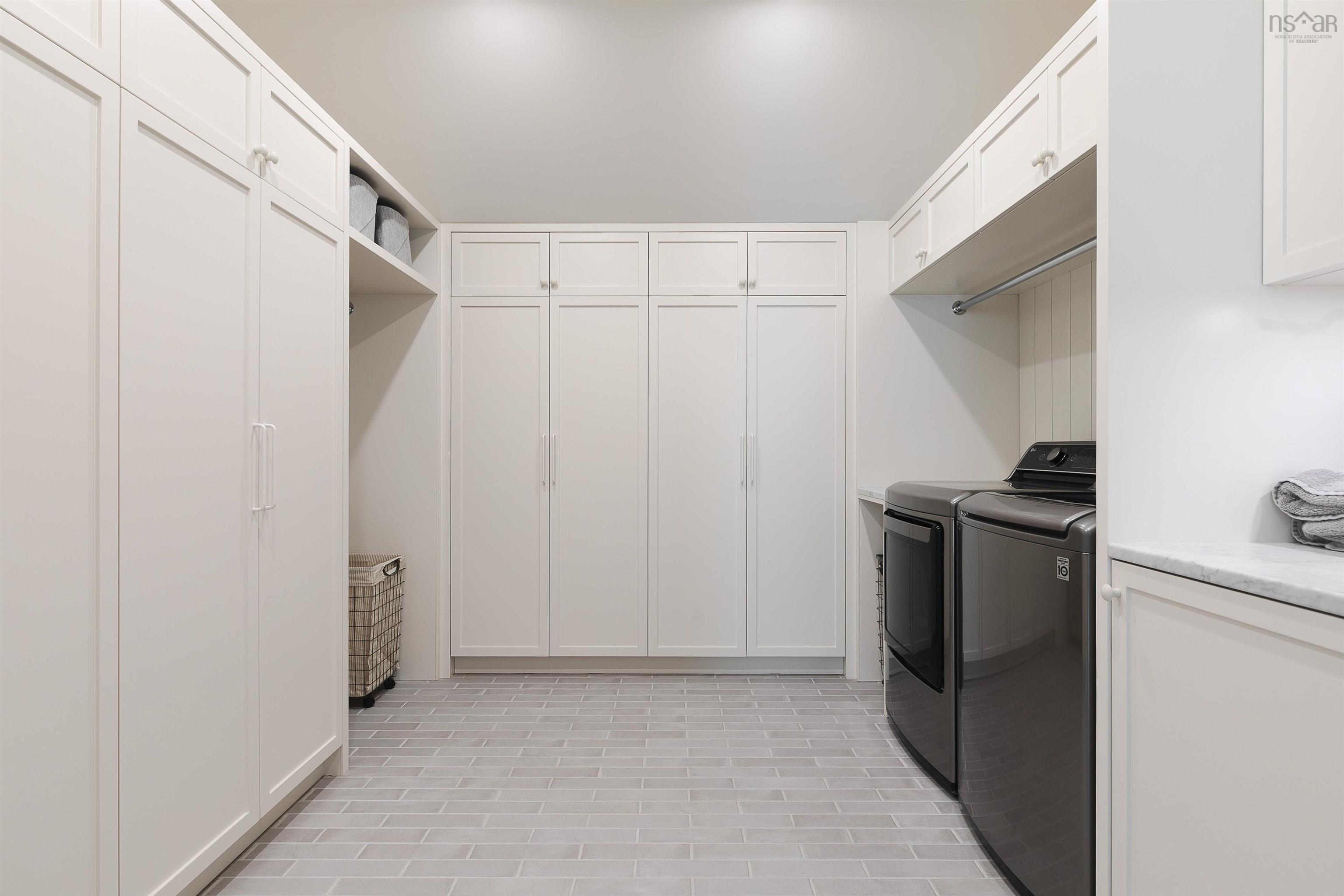 7026 St Margarets Bay Road, Boutiliers Point, NS (MLS 202515935)