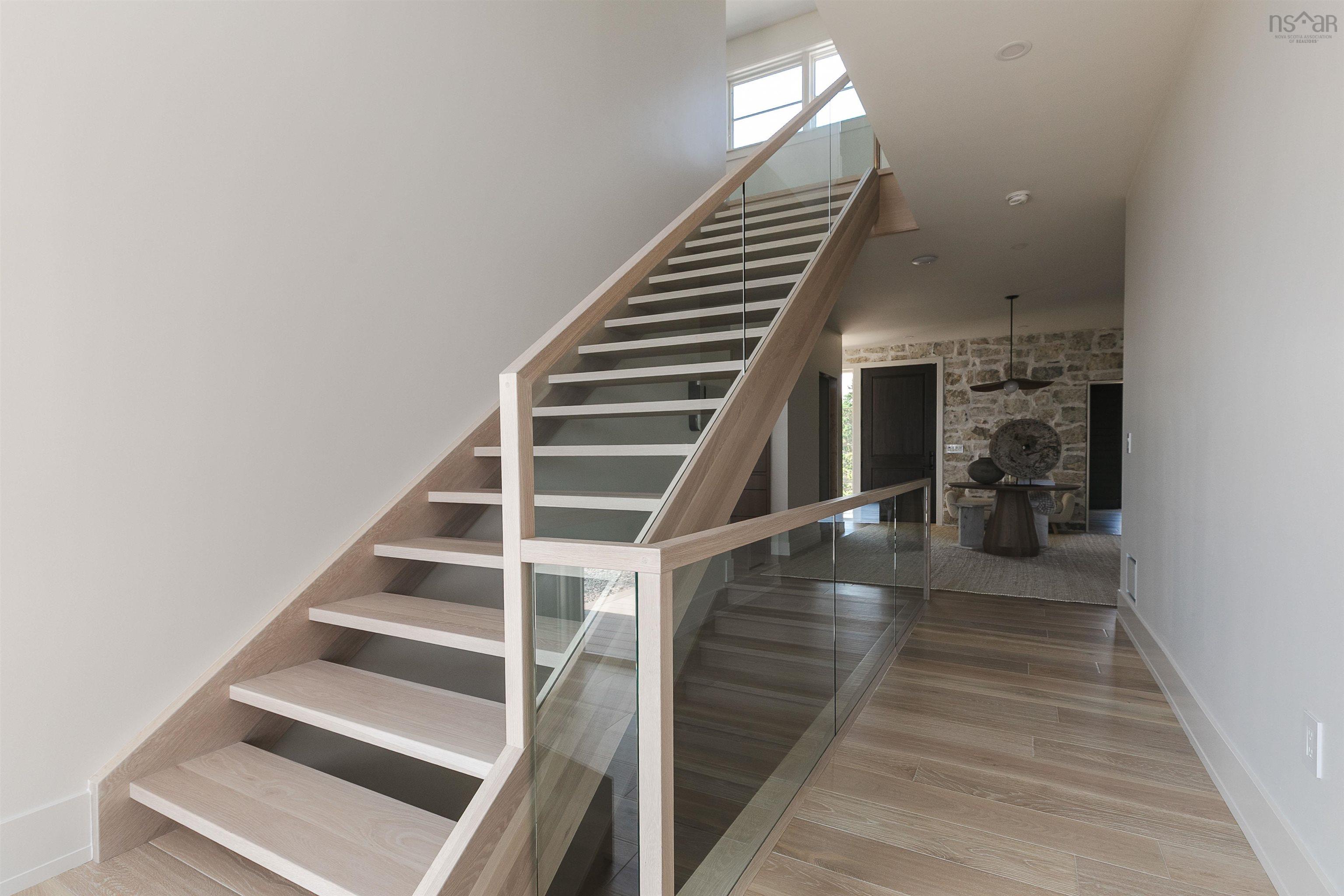 7026 St Margarets Bay Road, Boutiliers Point, NS (MLS 202515935)